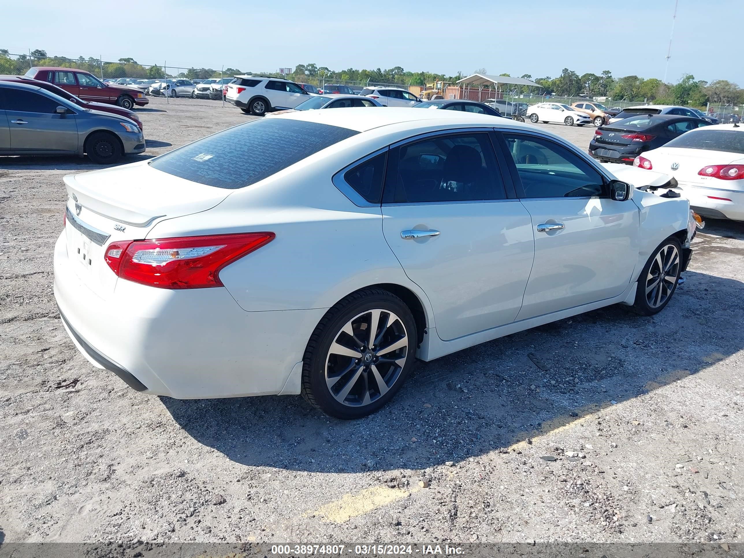 Photo 3 VIN: 1N4AL3APXGC289802 - NISSAN ALTIMA 