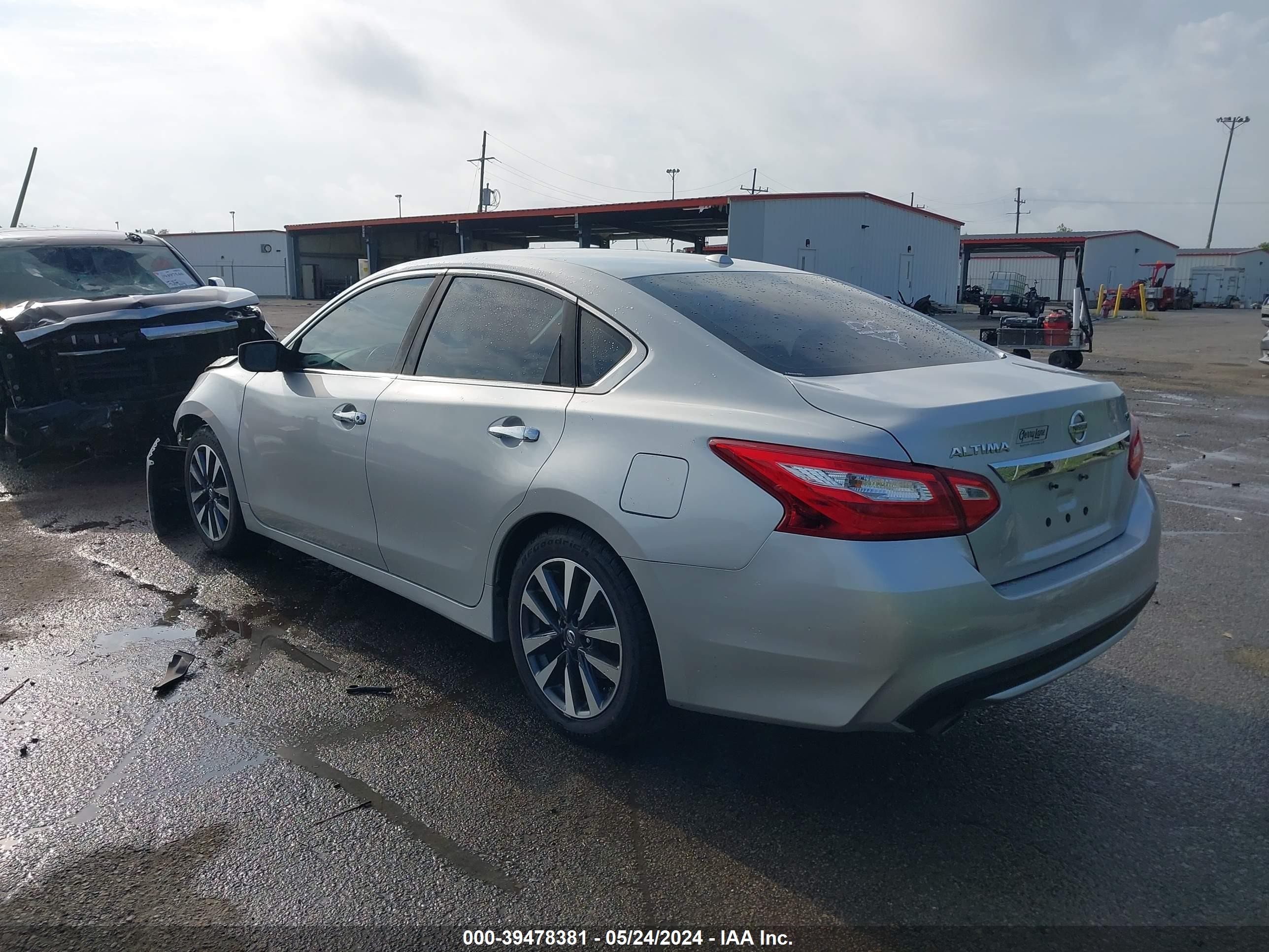 Photo 2 VIN: 1N4AL3APXHC217886 - NISSAN ALTIMA 