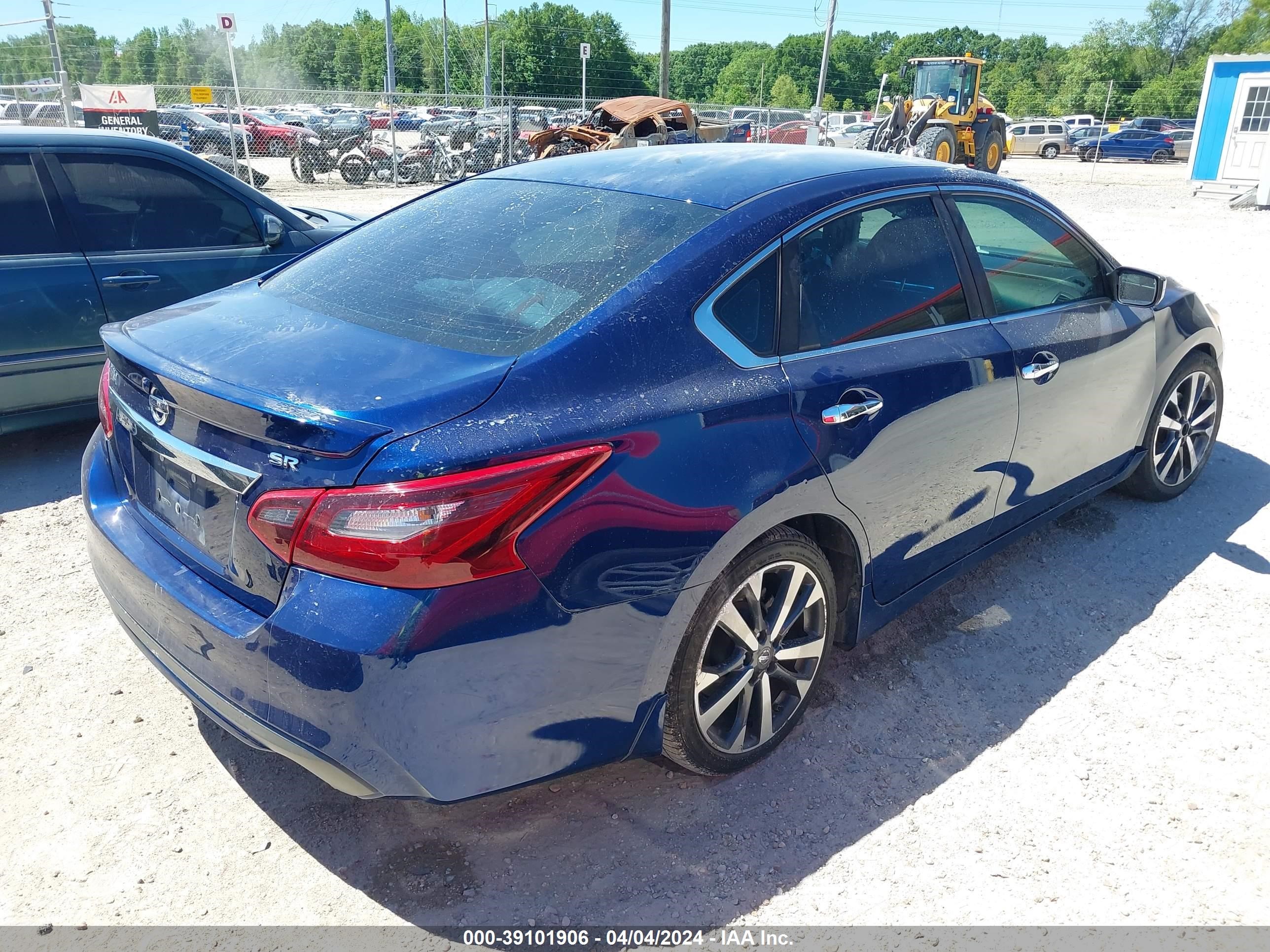 Photo 3 VIN: 1N4AL3APXHC272046 - NISSAN ALTIMA 