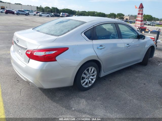 Photo 3 VIN: 1N4AL3APXHN353682 - NISSAN ALTIMA 