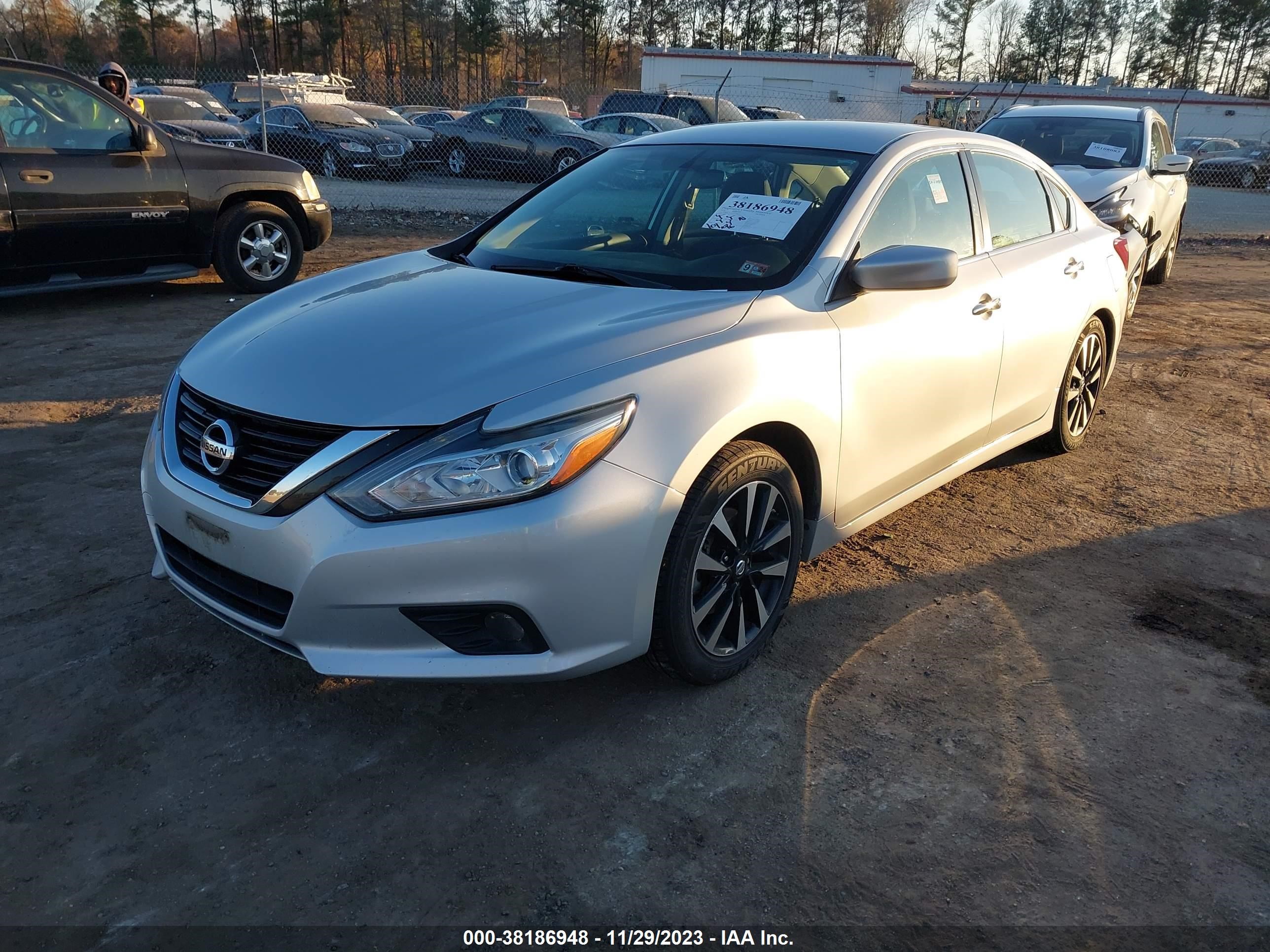 Photo 1 VIN: 1N4AL3APXJC124825 - NISSAN ALTIMA 