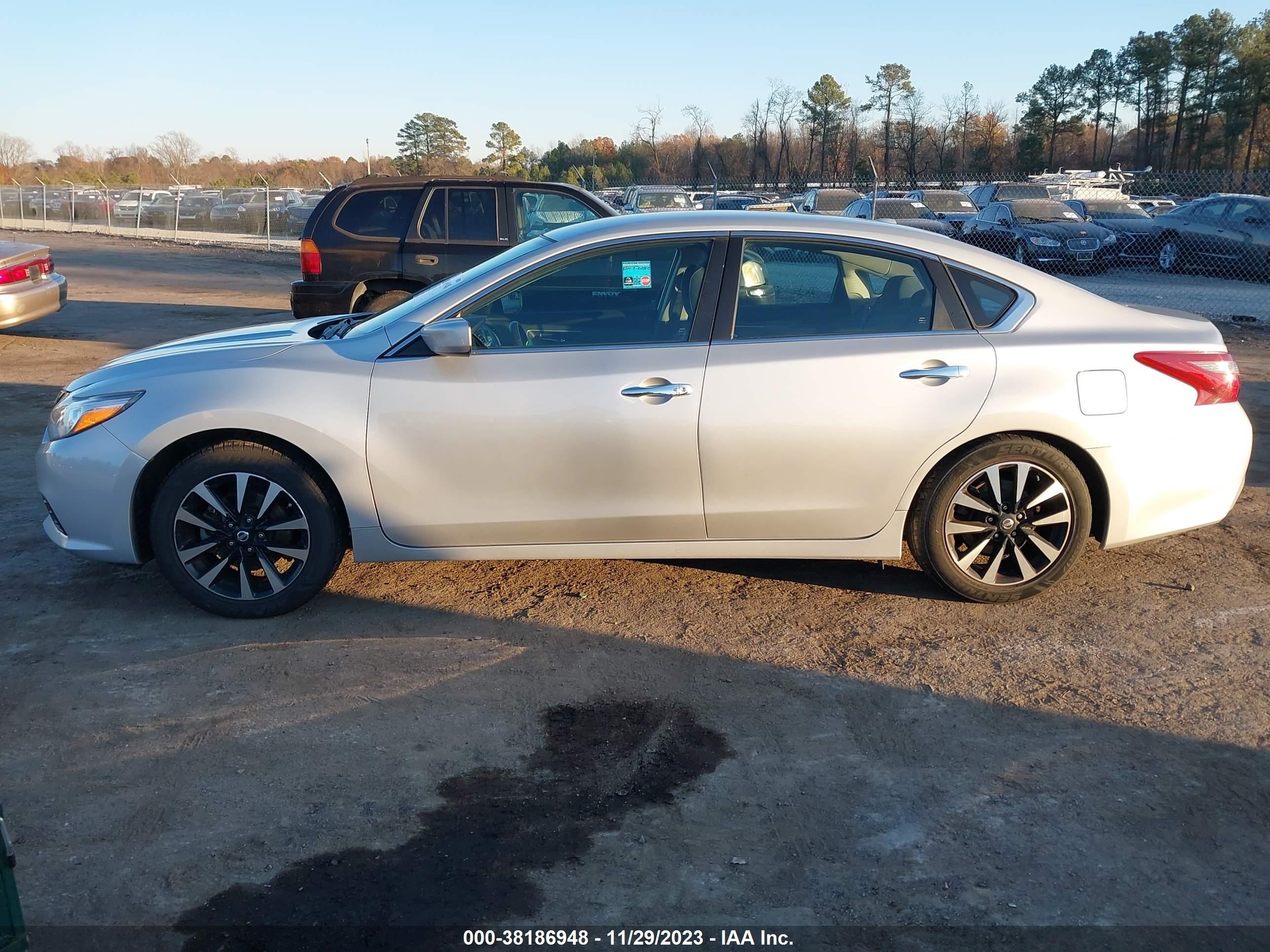 Photo 13 VIN: 1N4AL3APXJC124825 - NISSAN ALTIMA 