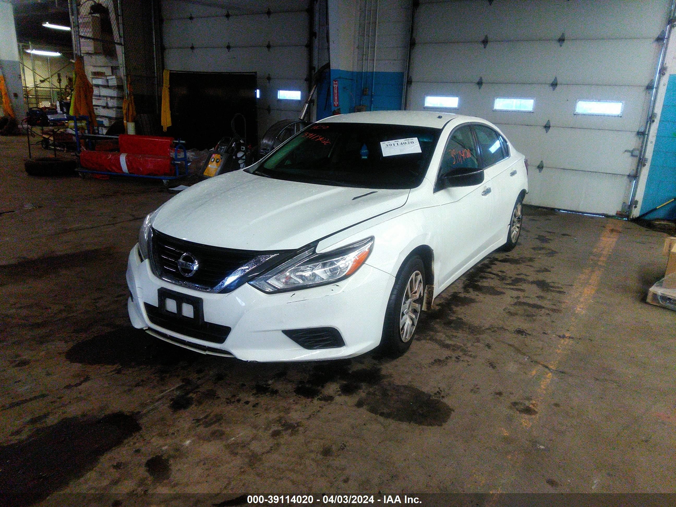 Photo 1 VIN: 1N4AL3APXJC176696 - NISSAN ALTIMA 