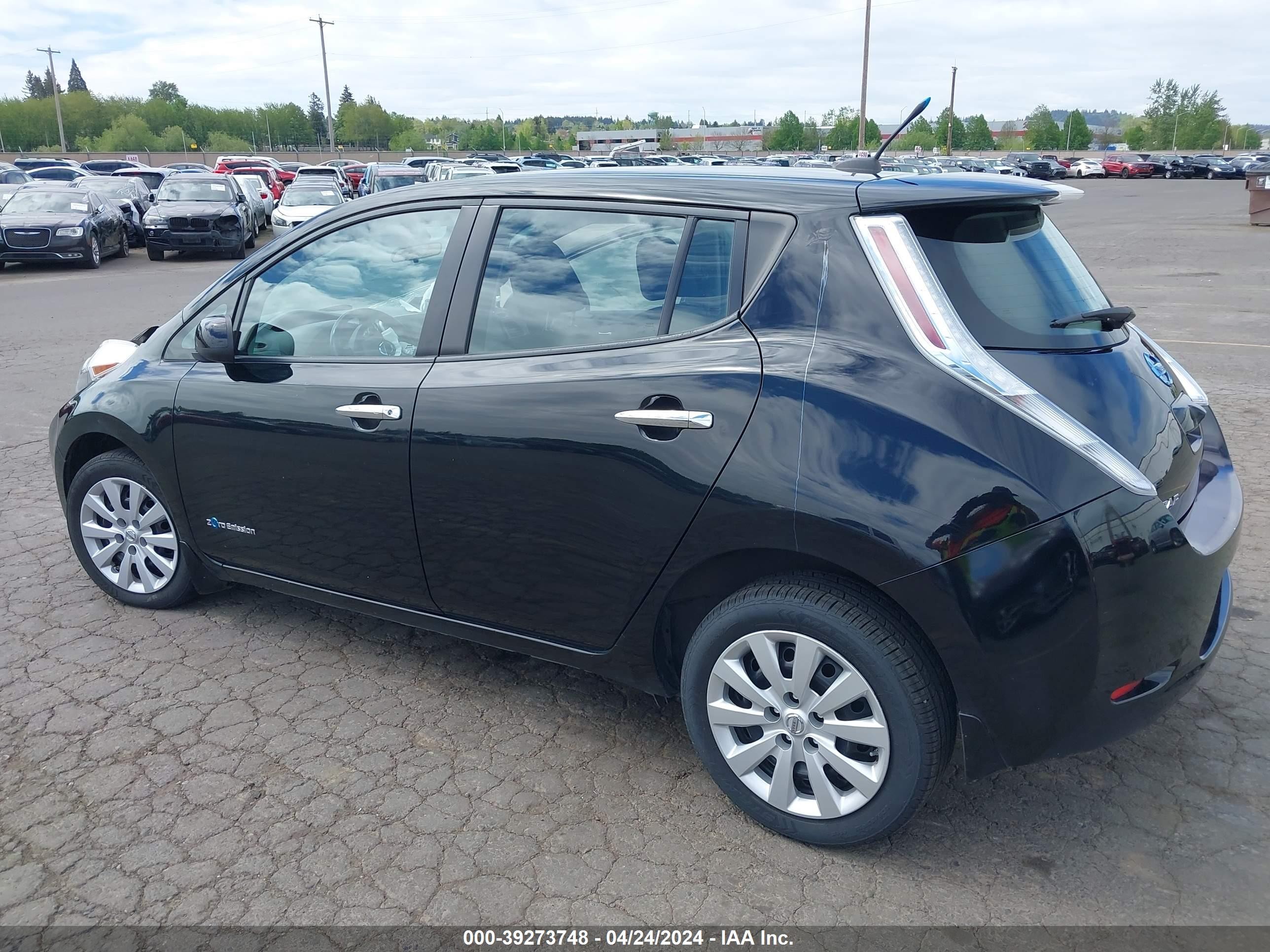 Photo 2 VIN: 1N4AZ0CP0DC424422 - NISSAN LEAF 