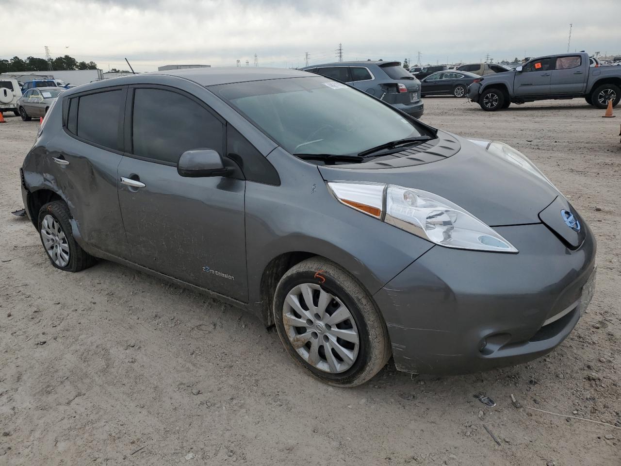 Photo 3 VIN: 1N4AZ0CP1FC311873 - NISSAN LEAF 