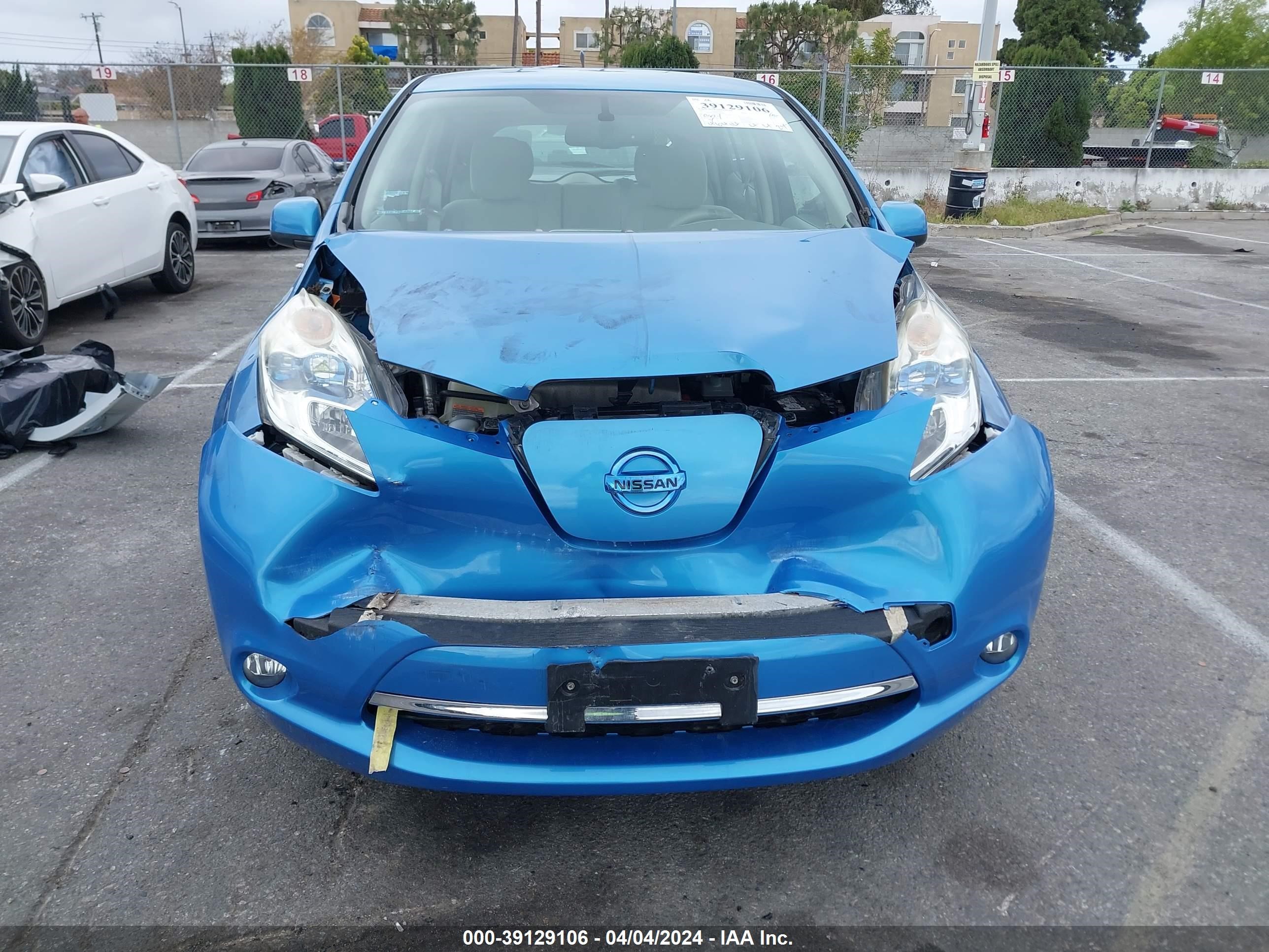 Photo 9 VIN: 1N4AZ0CP2DC409498 - NISSAN LEAF 