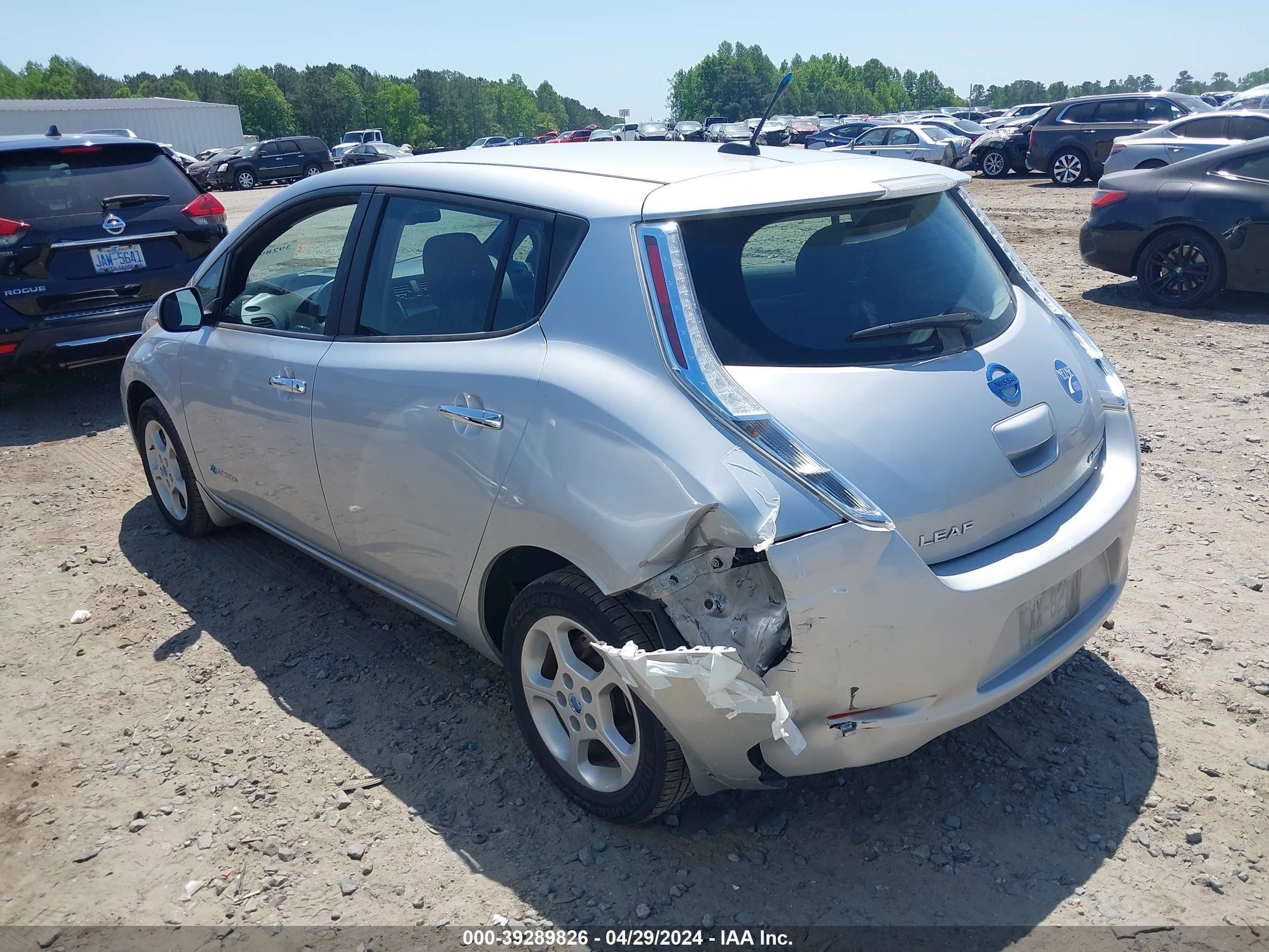 Photo 2 VIN: 1N4AZ0CP2DC412420 - NISSAN LEAF 