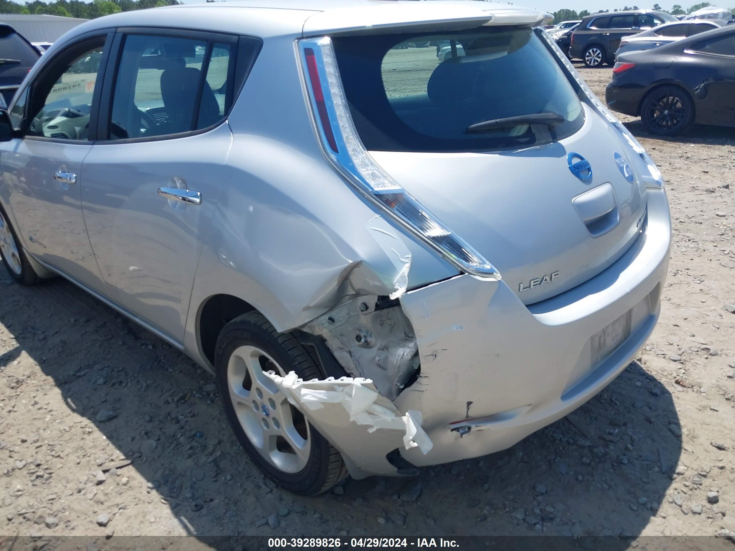 Photo 5 VIN: 1N4AZ0CP2DC412420 - NISSAN LEAF 