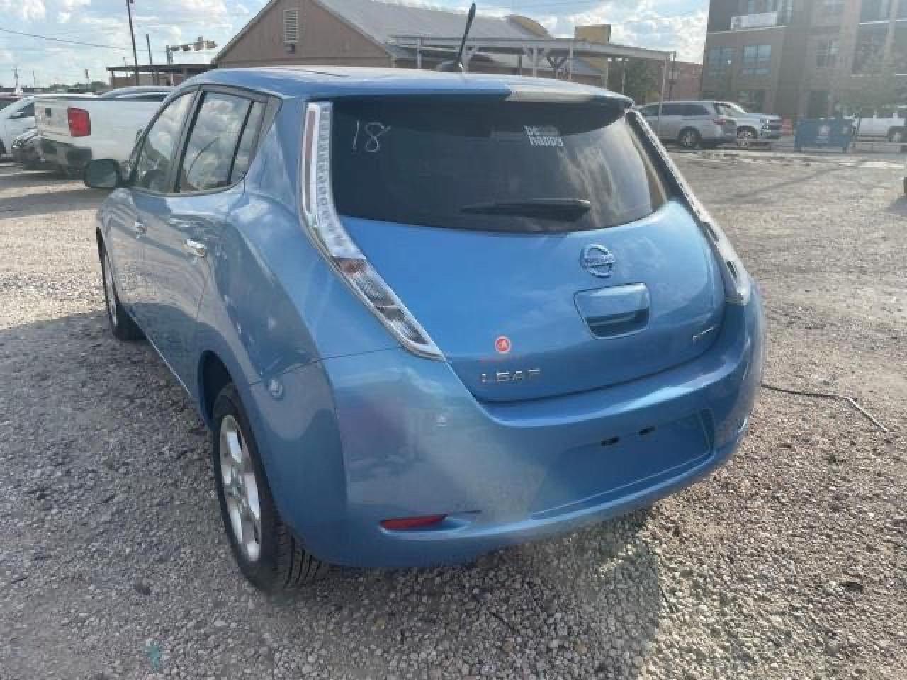 Photo 2 VIN: 1N4AZ0CP2DC414023 - NISSAN LEAF 