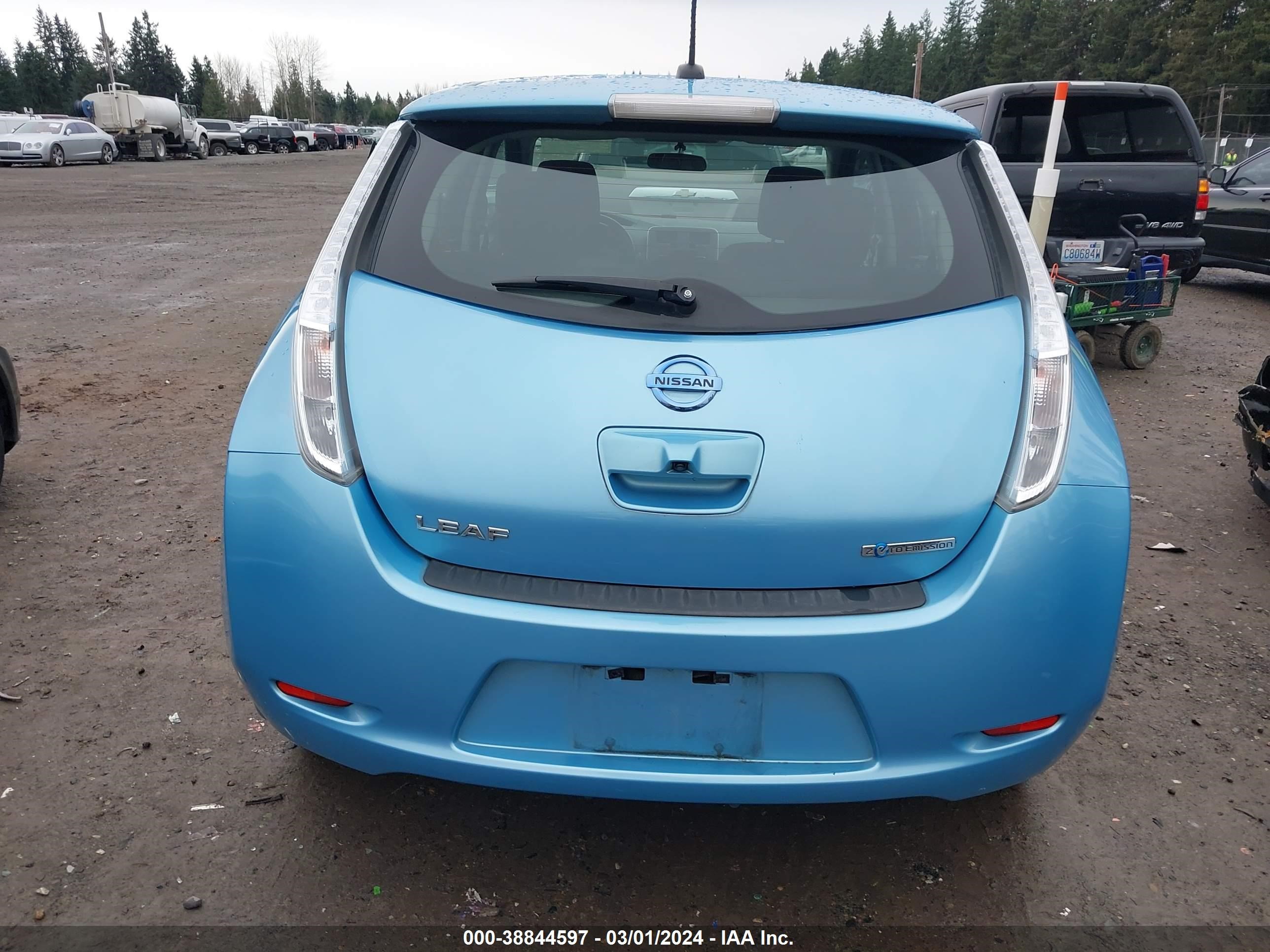 Photo 15 VIN: 1N4AZ0CP2FC310442 - NISSAN LEAF 