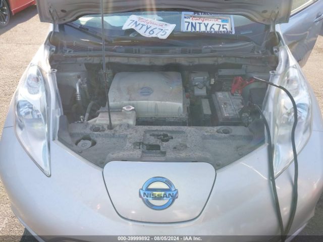 Photo 9 VIN: 1N4AZ0CP2FC332411 - NISSAN LEAF 