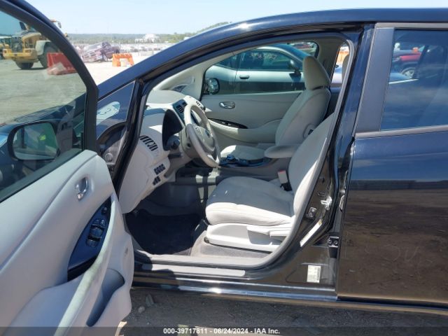 Photo 4 VIN: 1N4AZ0CP3FC304195 - NISSAN LEAF 