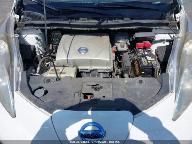 Photo 9 VIN: 1N4AZ0CP3GC302996 - NISSAN LEAF 