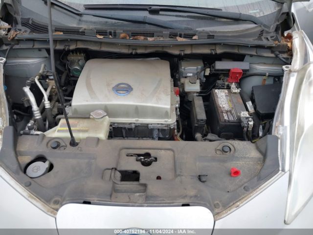 Photo 9 VIN: 1N4AZ0CP4FC302813 - NISSAN LEAF 