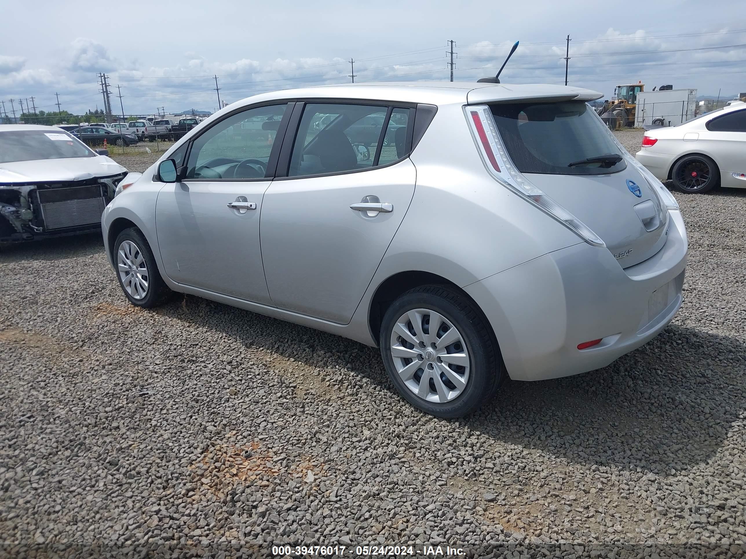 Photo 2 VIN: 1N4AZ0CP5DC400908 - NISSAN LEAF 