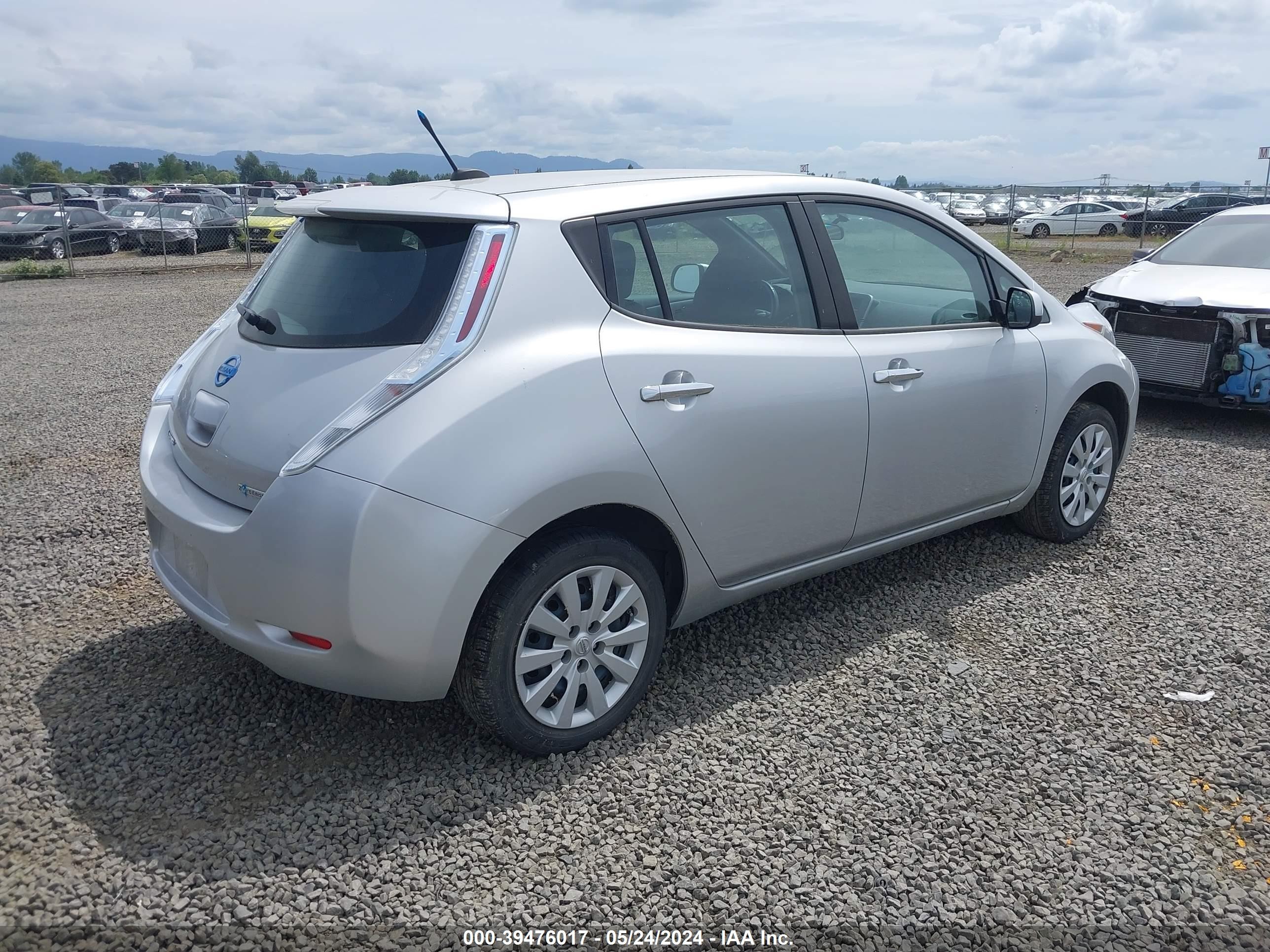 Photo 3 VIN: 1N4AZ0CP5DC400908 - NISSAN LEAF 