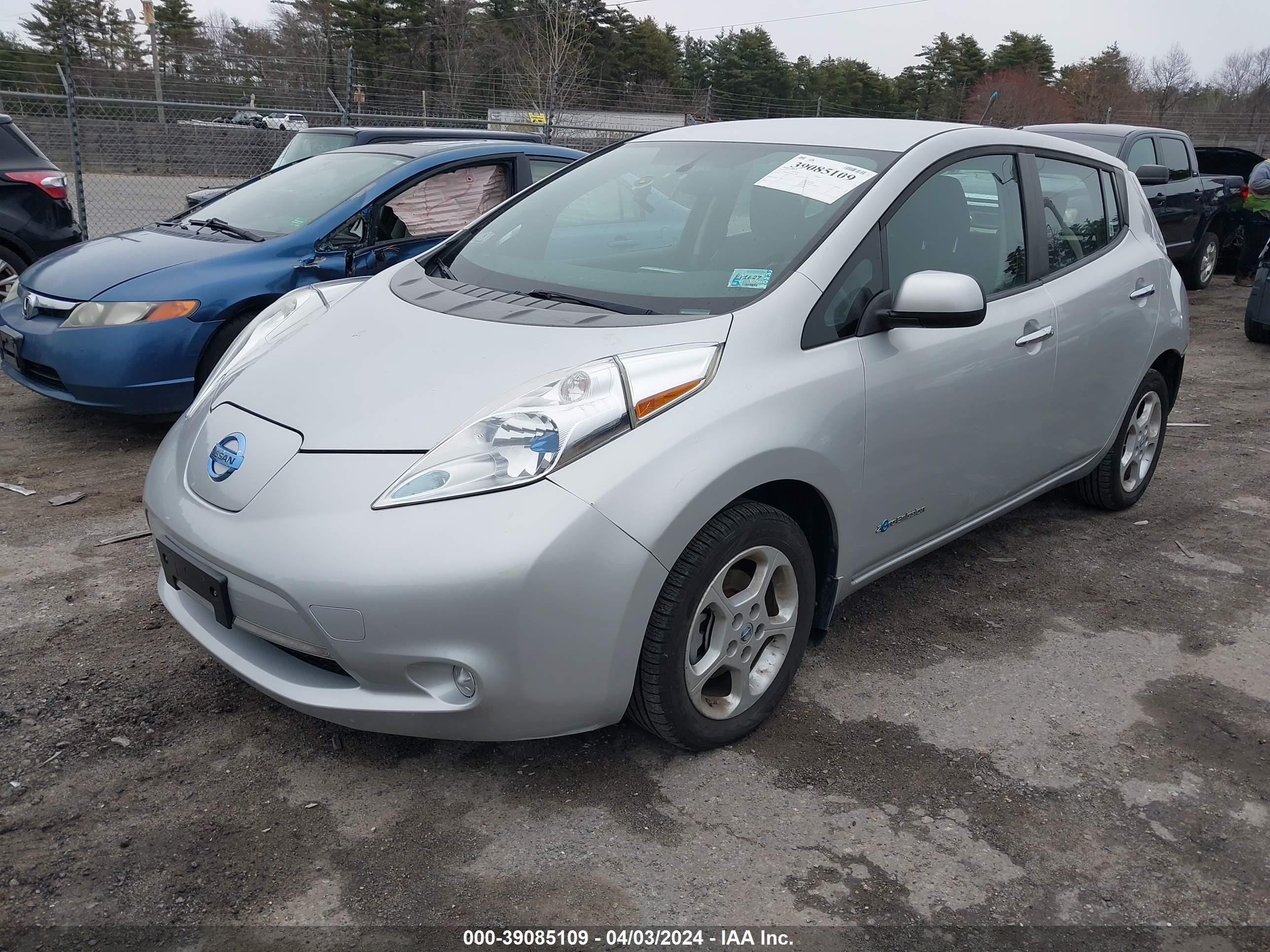 Photo 1 VIN: 1N4AZ0CP5DC425467 - NISSAN LEAF 