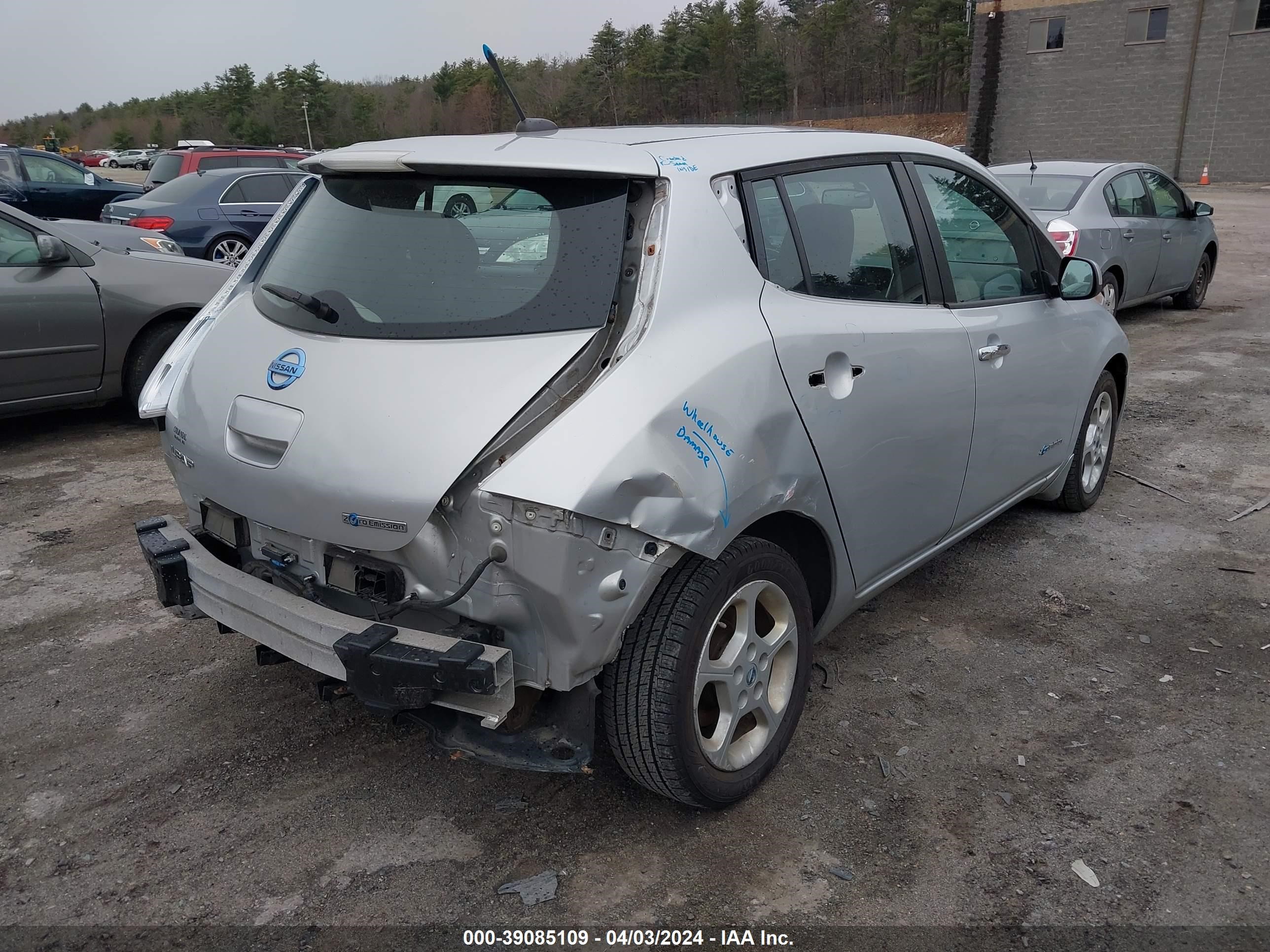 Photo 3 VIN: 1N4AZ0CP5DC425467 - NISSAN LEAF 