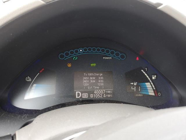 Photo 8 VIN: 1N4AZ0CP5FC307552 - NISSAN LEAF 