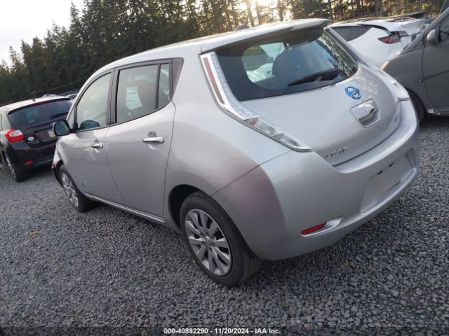 Photo 2 VIN: 1N4AZ0CP5FC316879 - NISSAN LEAF 