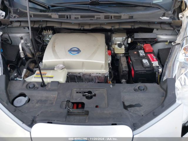 Photo 9 VIN: 1N4AZ0CP5FC316879 - NISSAN LEAF 