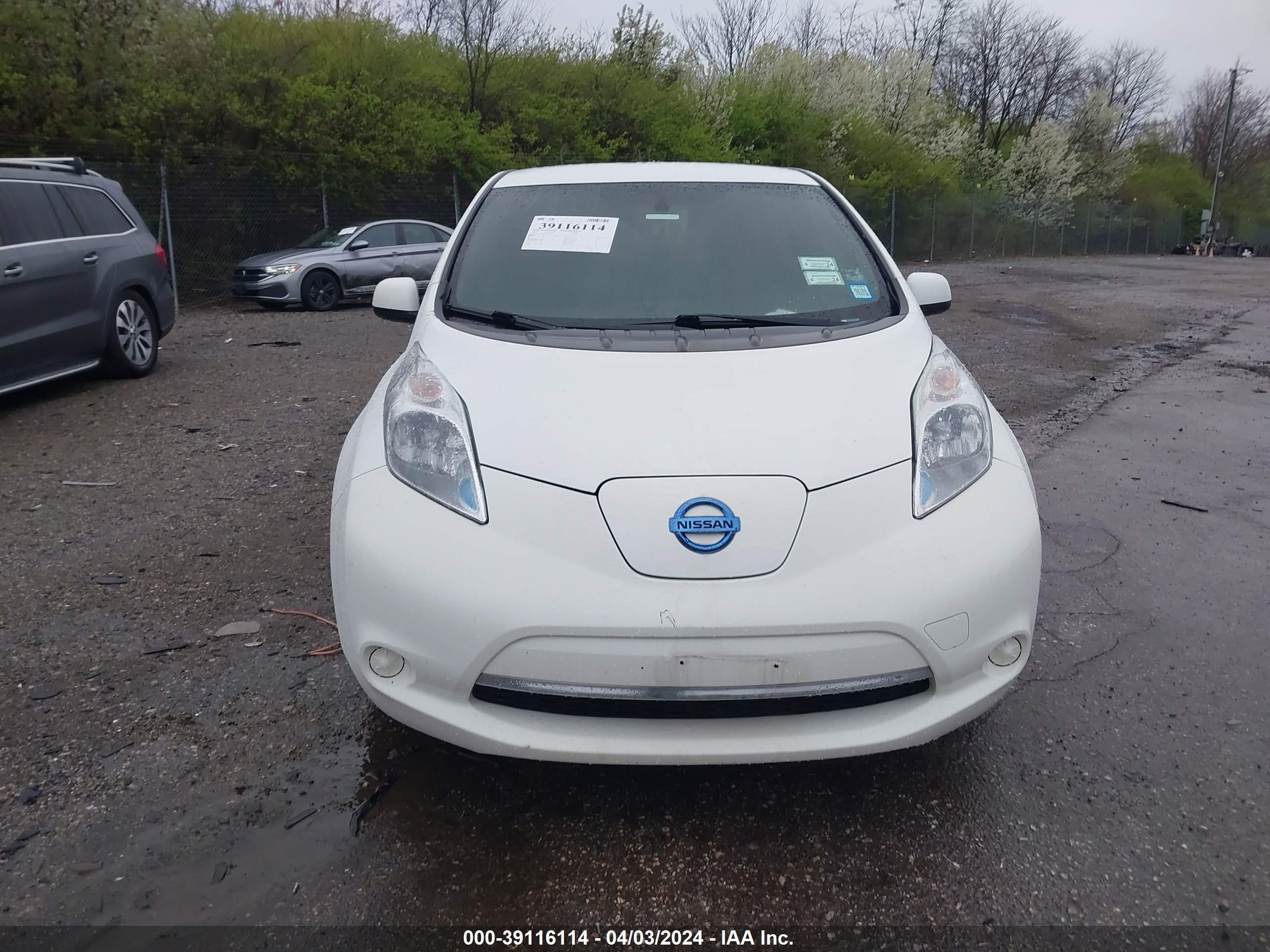 Photo 5 VIN: 1N4AZ0CP5FC321936 - NISSAN LEAF 