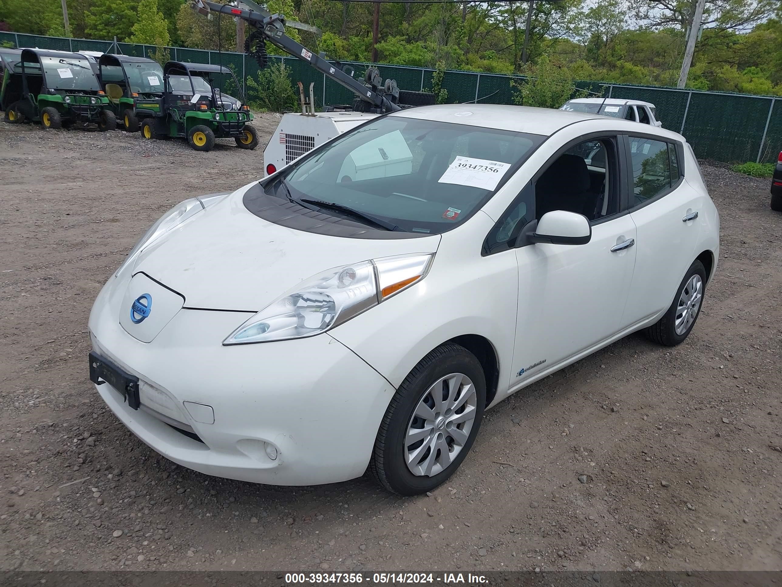 Photo 1 VIN: 1N4AZ0CP5FC325940 - NISSAN LEAF 