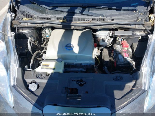 Photo 9 VIN: 1N4AZ0CP7FC315281 - NISSAN LEAF 