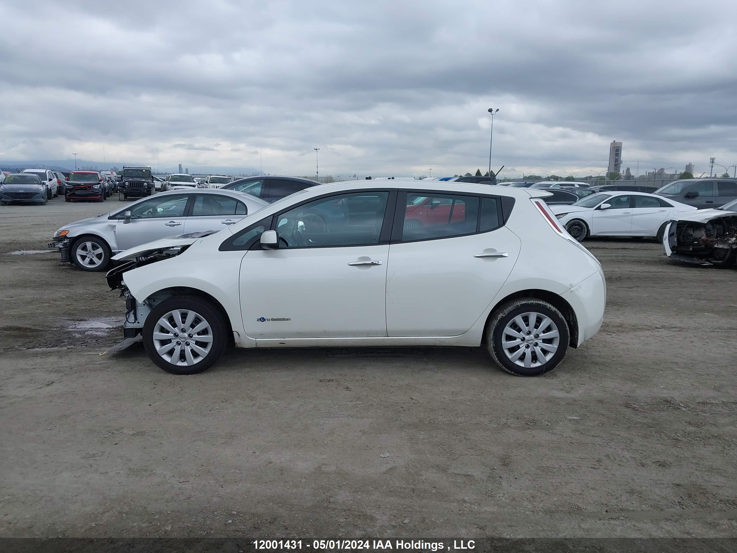 Photo 13 VIN: 1N4AZ0CP7GC301334 - NISSAN LEAF 