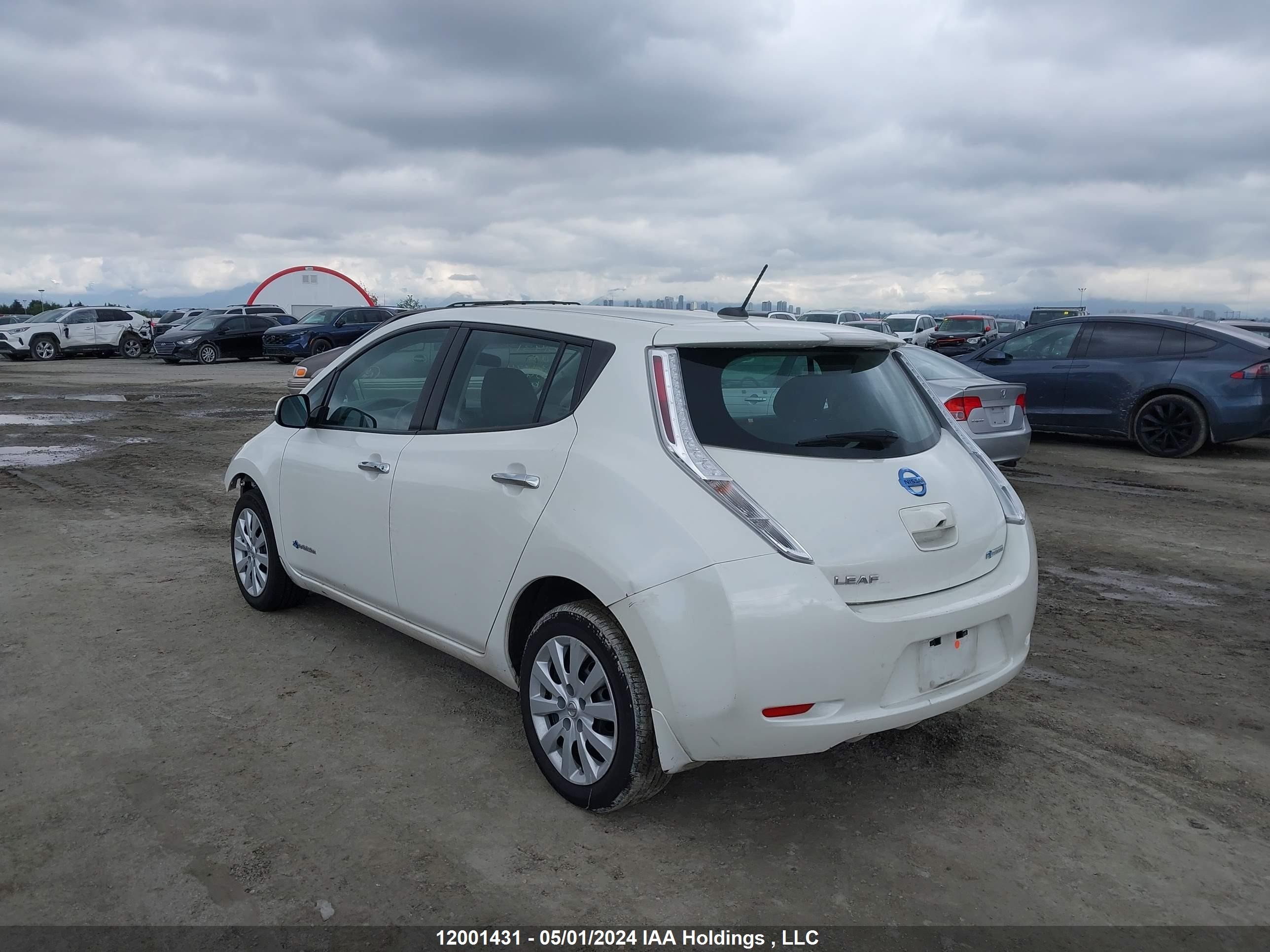 Photo 2 VIN: 1N4AZ0CP7GC301334 - NISSAN LEAF 