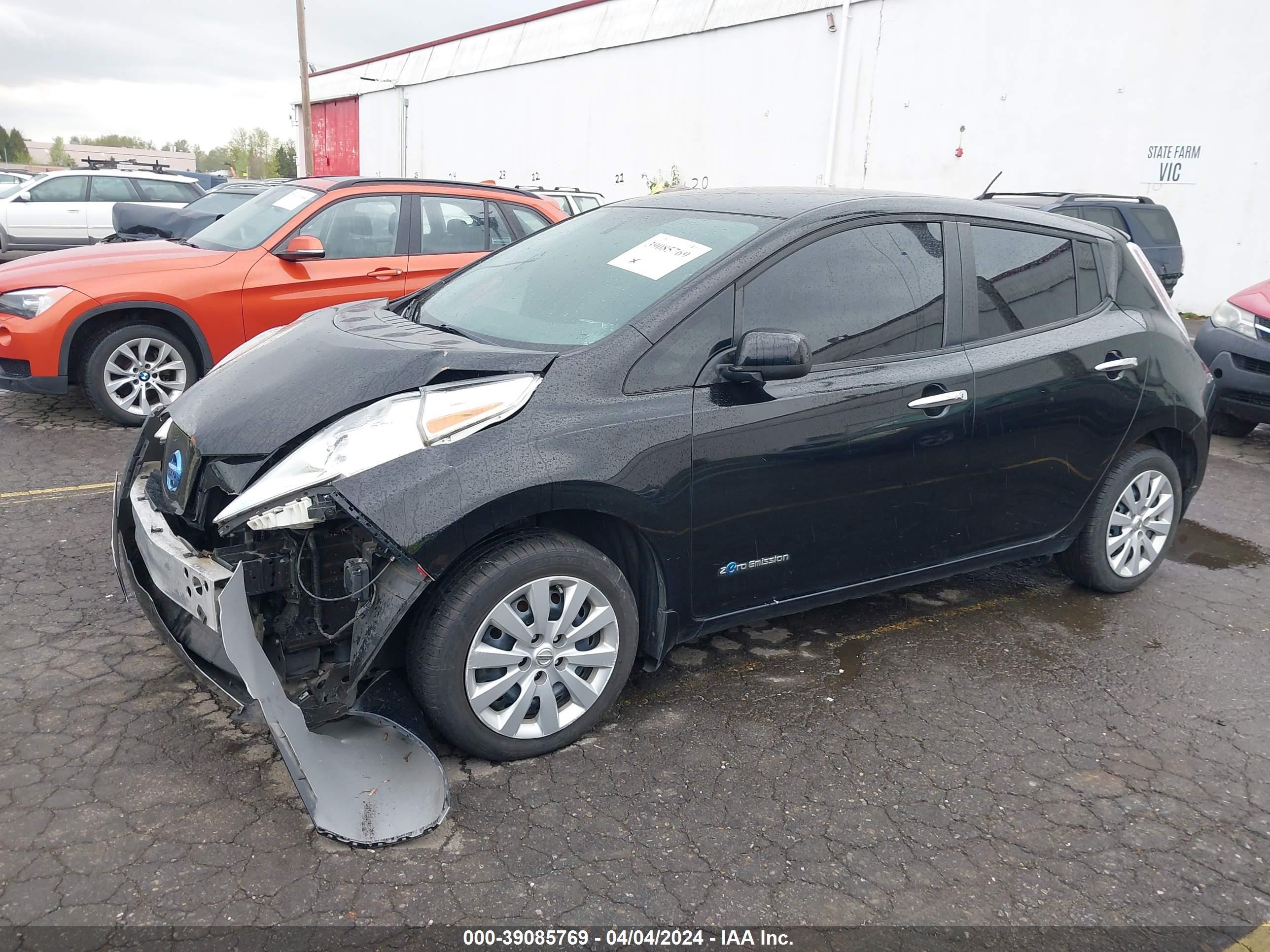 Photo 1 VIN: 1N4AZ0CP8FC300823 - NISSAN LEAF 