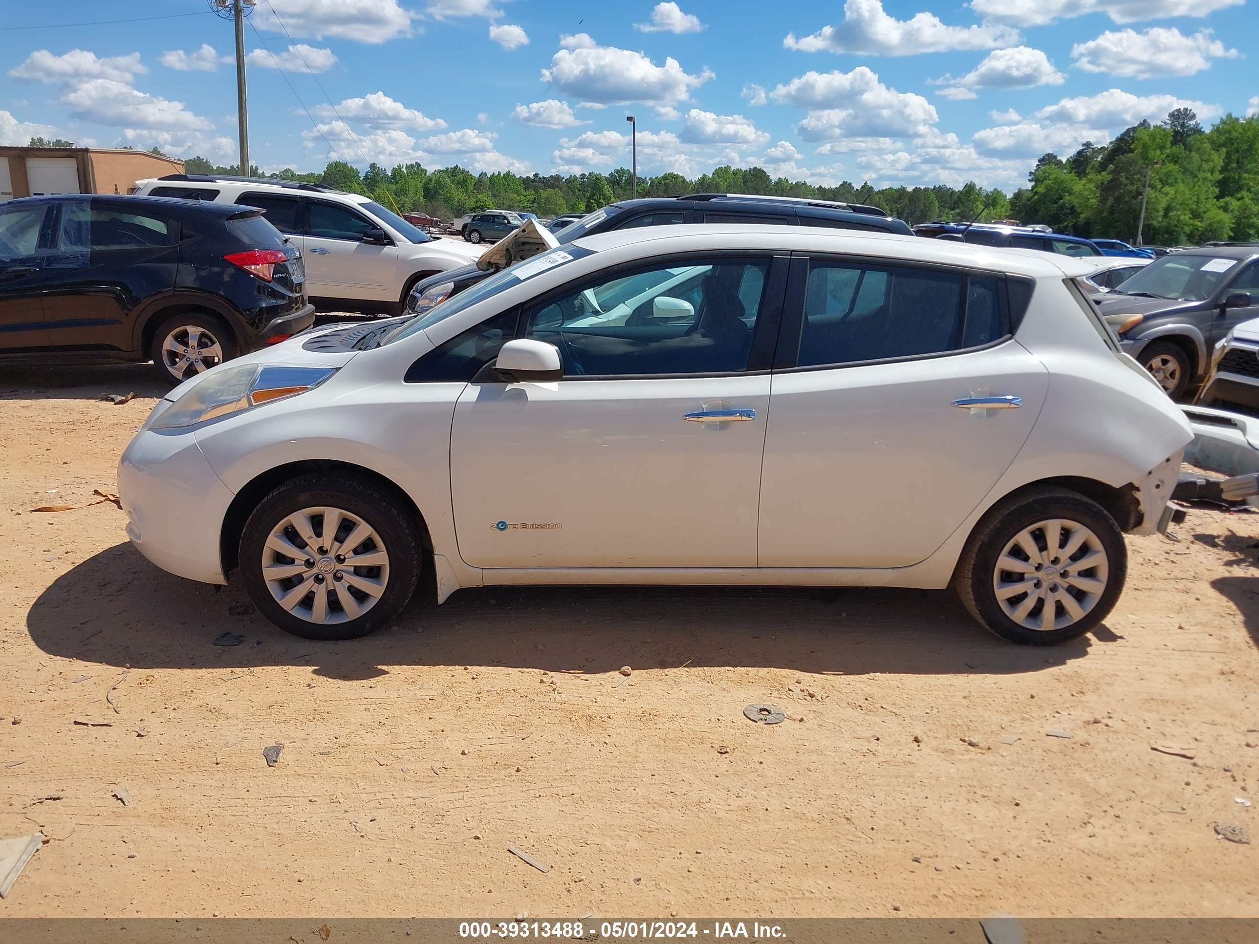 Photo 14 VIN: 1N4AZ0CP8FC329710 - NISSAN LEAF 