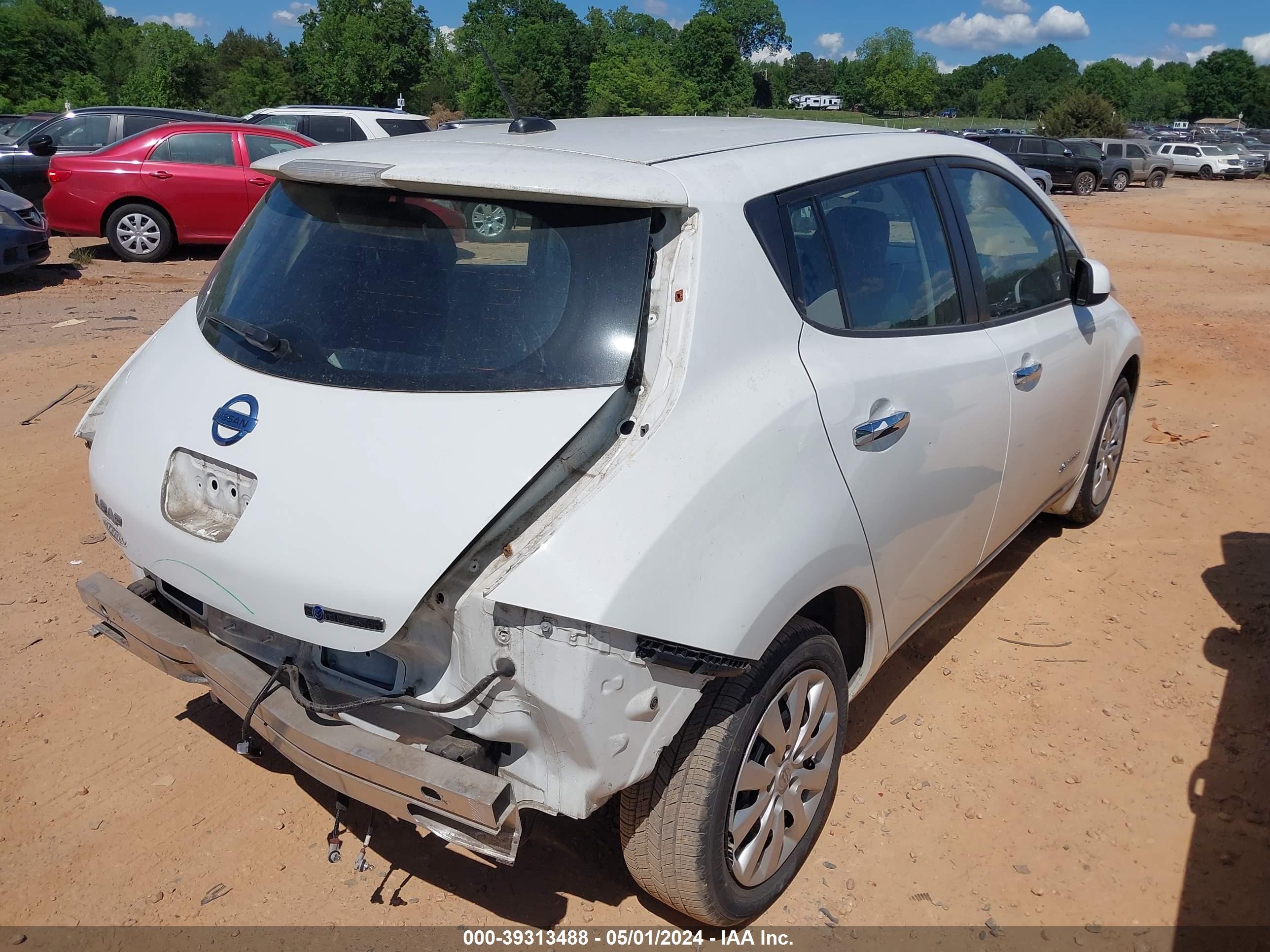 Photo 3 VIN: 1N4AZ0CP8FC329710 - NISSAN LEAF 