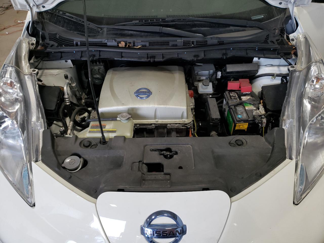 Photo 10 VIN: 1N4AZ0CP8GC300046 - NISSAN LEAF 