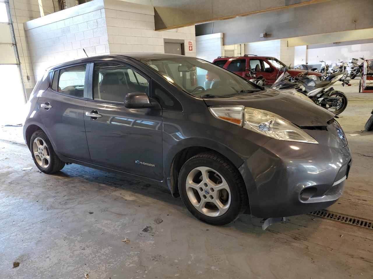 Photo 3 VIN: 1N4AZ0CP9DC412401 - NISSAN LEAF 