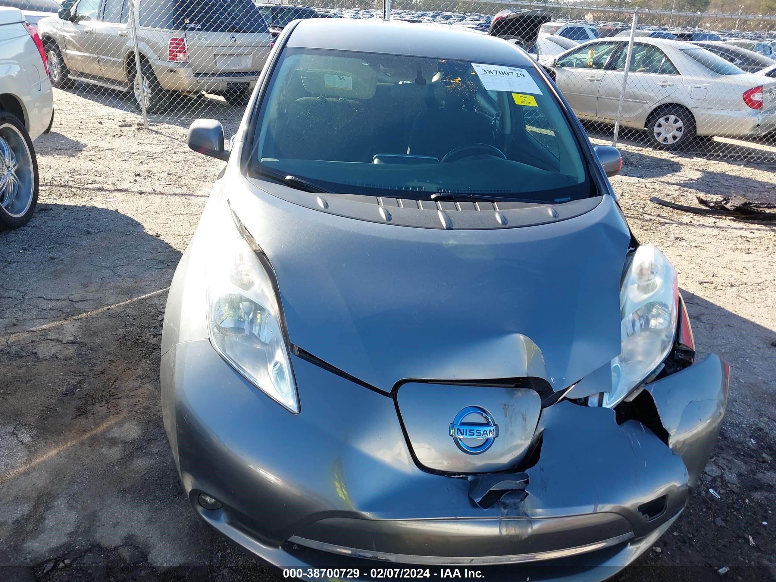 Photo 11 VIN: 1N4AZ0CPXFC304131 - NISSAN LEAF 