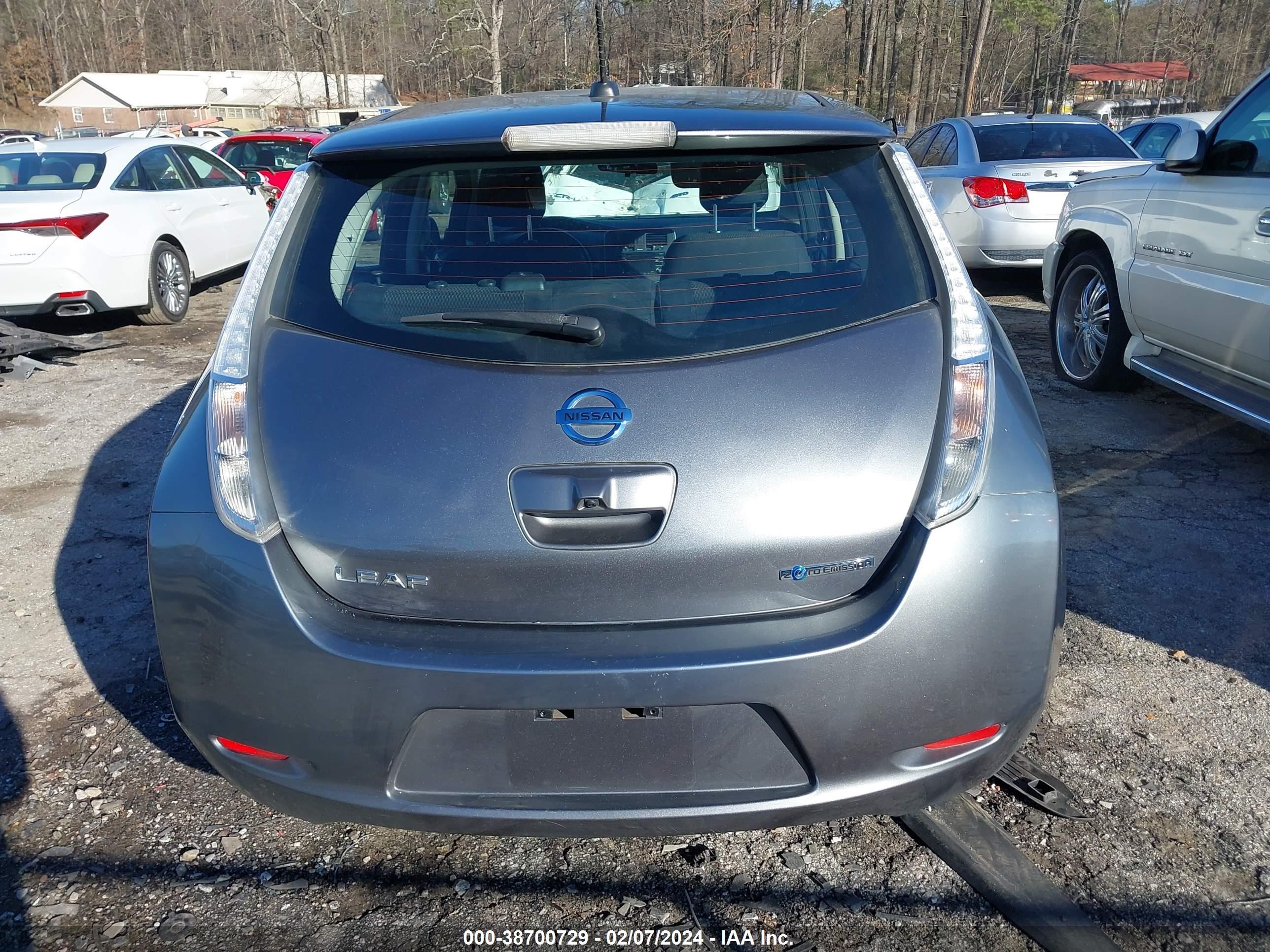 Photo 15 VIN: 1N4AZ0CPXFC304131 - NISSAN LEAF 