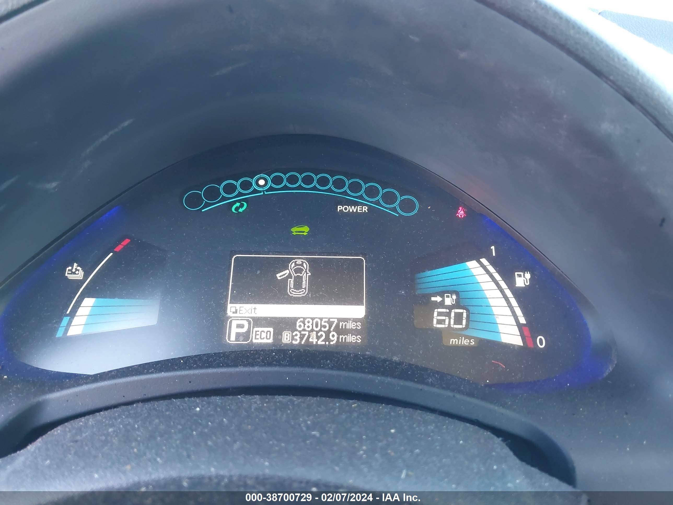 Photo 6 VIN: 1N4AZ0CPXFC304131 - NISSAN LEAF 