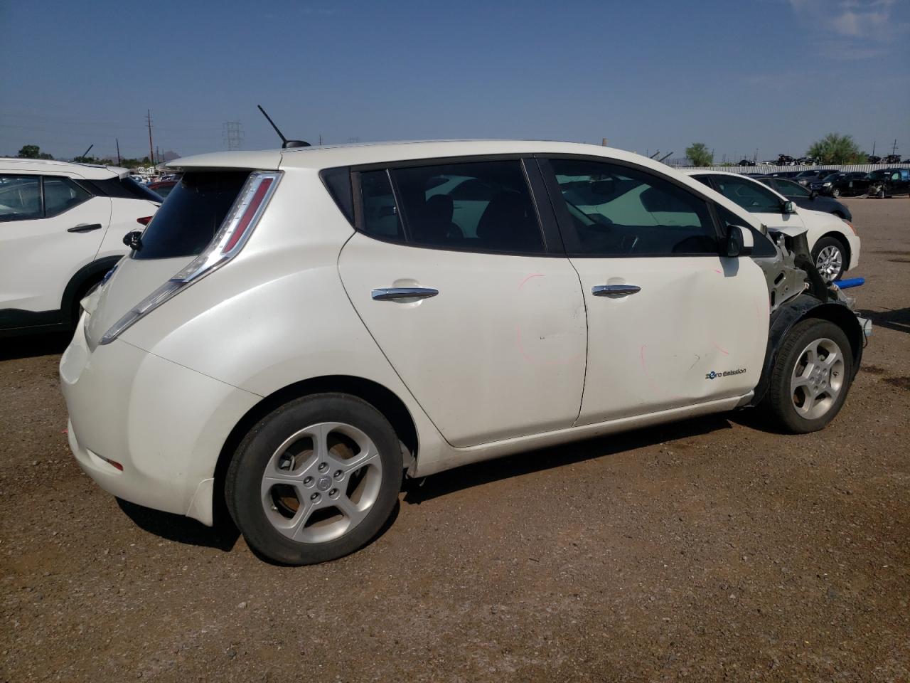 Photo 2 VIN: 1N4AZ0CPXFC307918 - NISSAN LEAF 