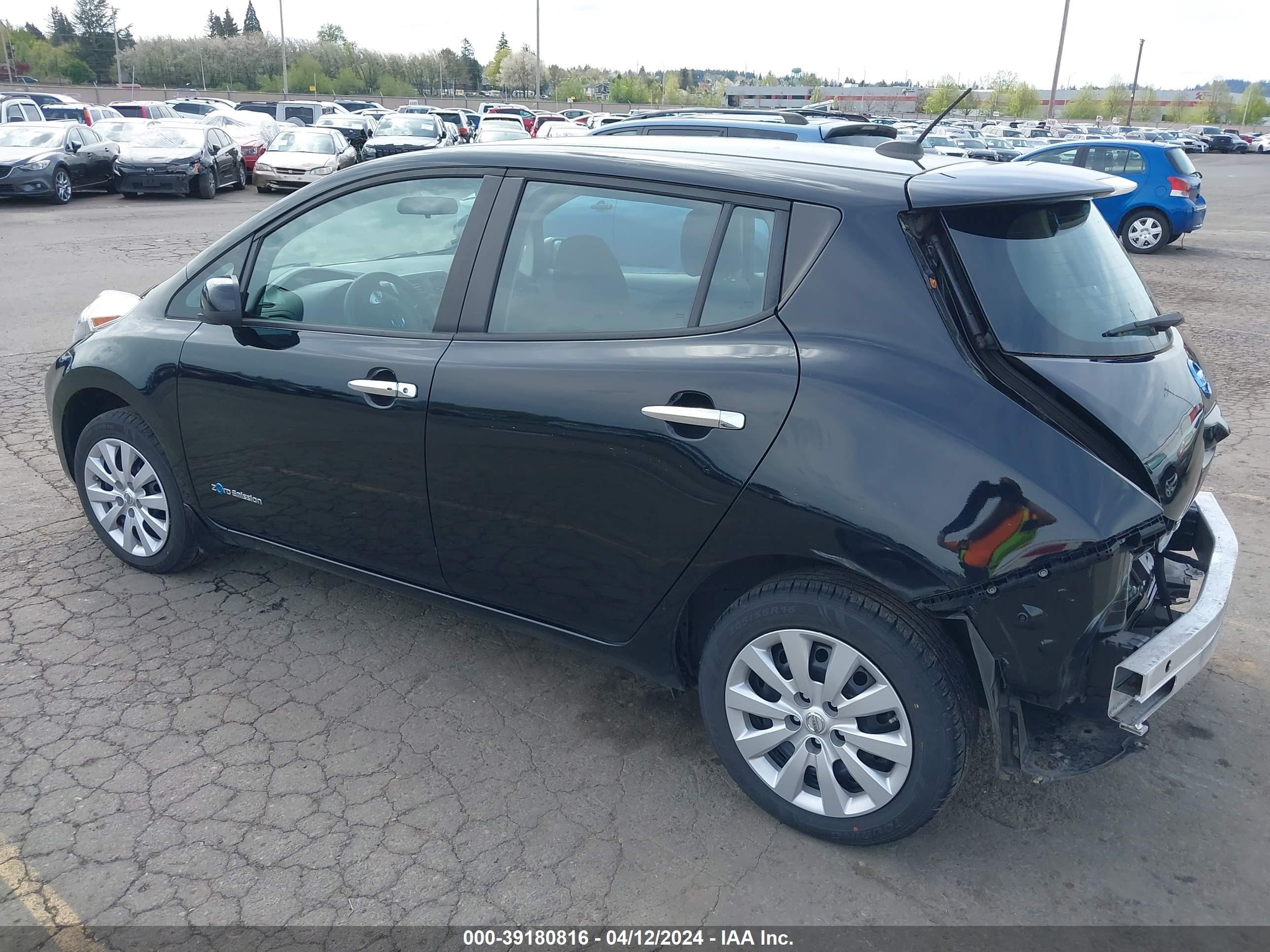 Photo 2 VIN: 1N4AZ0CPXGC303661 - NISSAN LEAF 