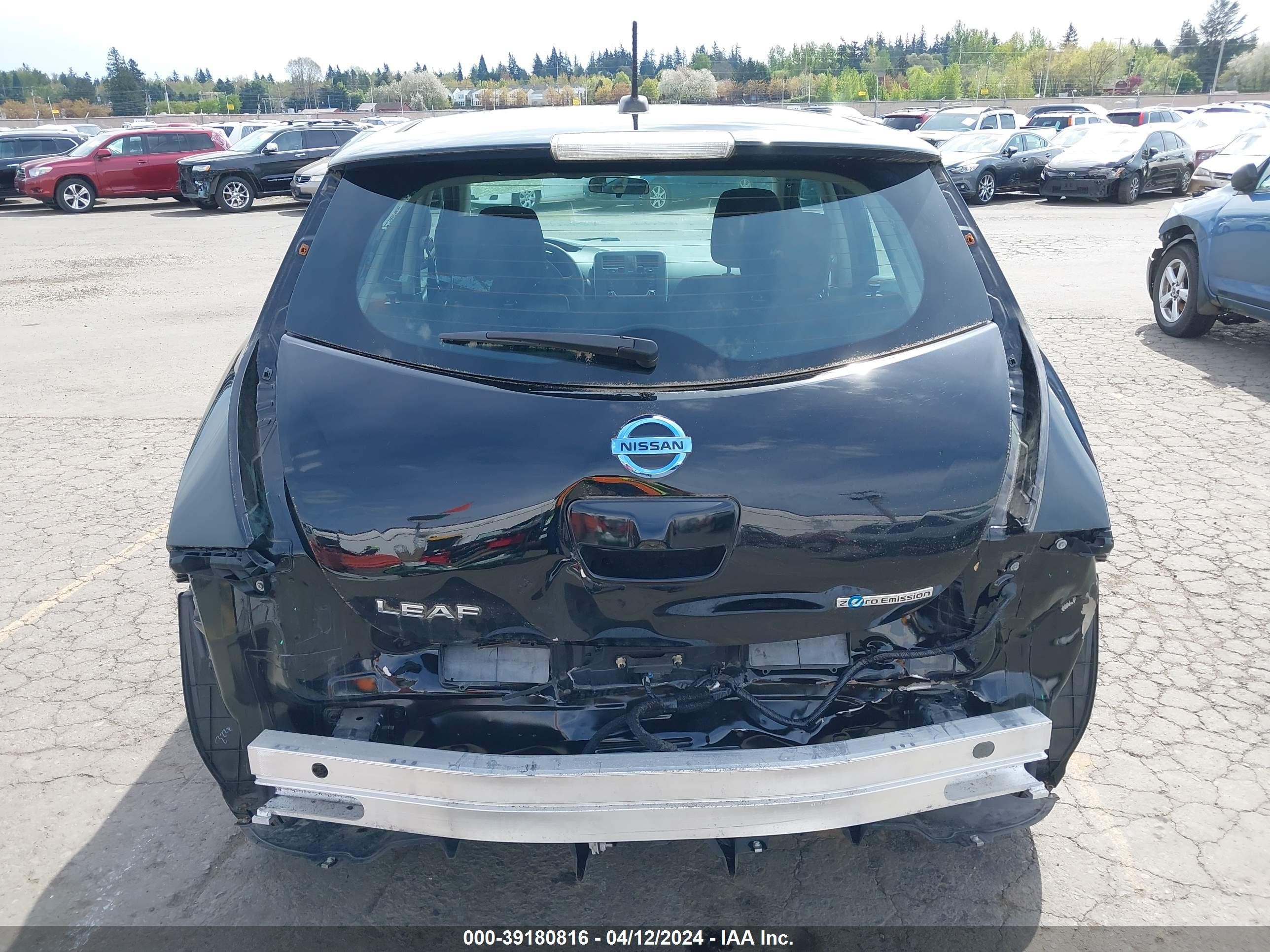 Photo 5 VIN: 1N4AZ0CPXGC303661 - NISSAN LEAF 