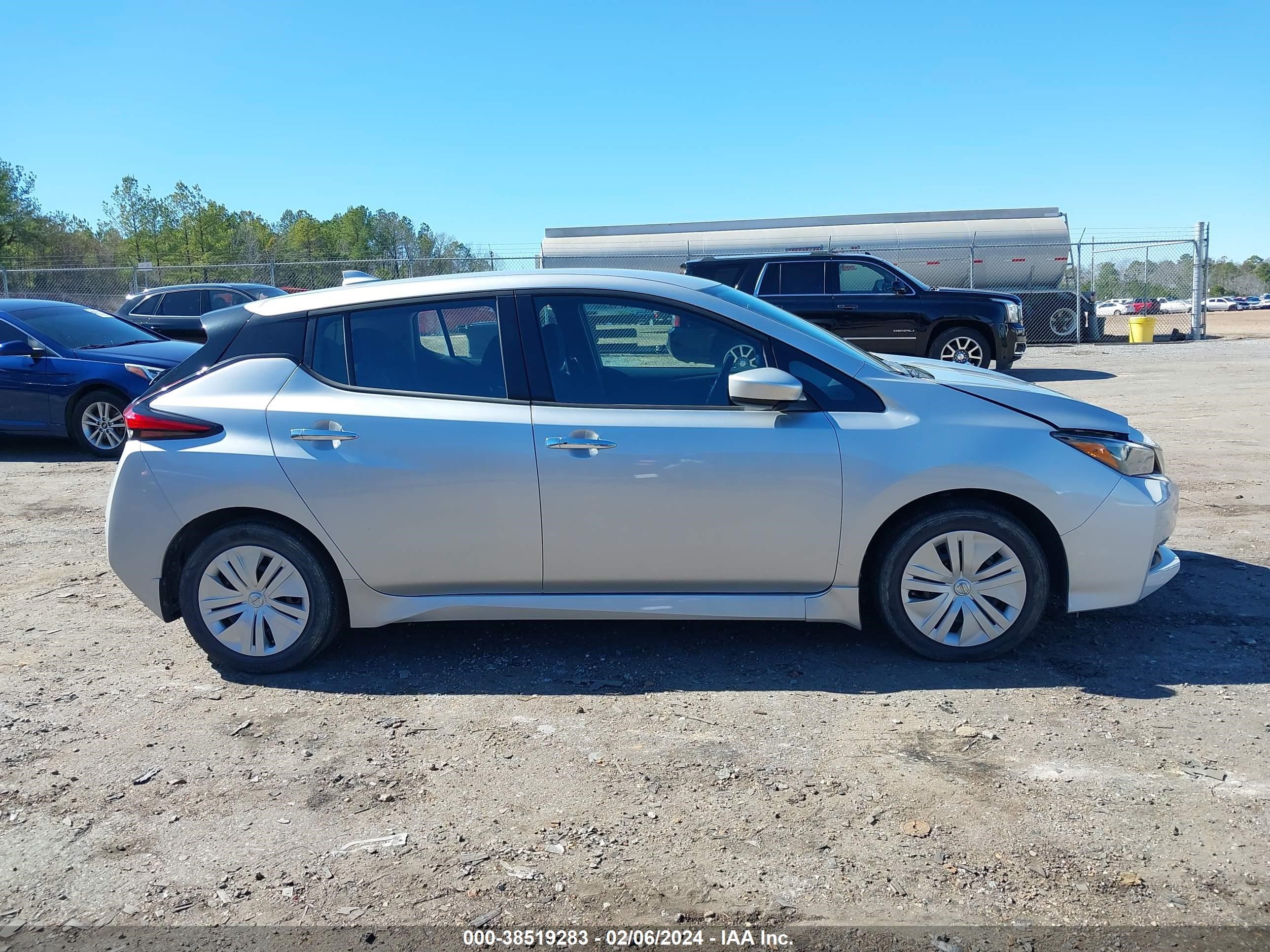 Photo 13 VIN: 1N4AZ1BV1NC564132 - NISSAN LEAF 