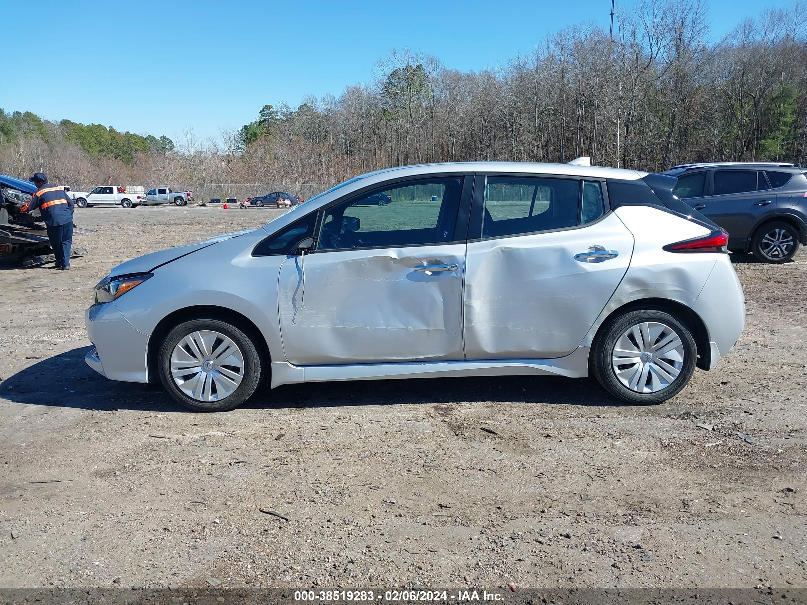 Photo 14 VIN: 1N4AZ1BV1NC564132 - NISSAN LEAF 