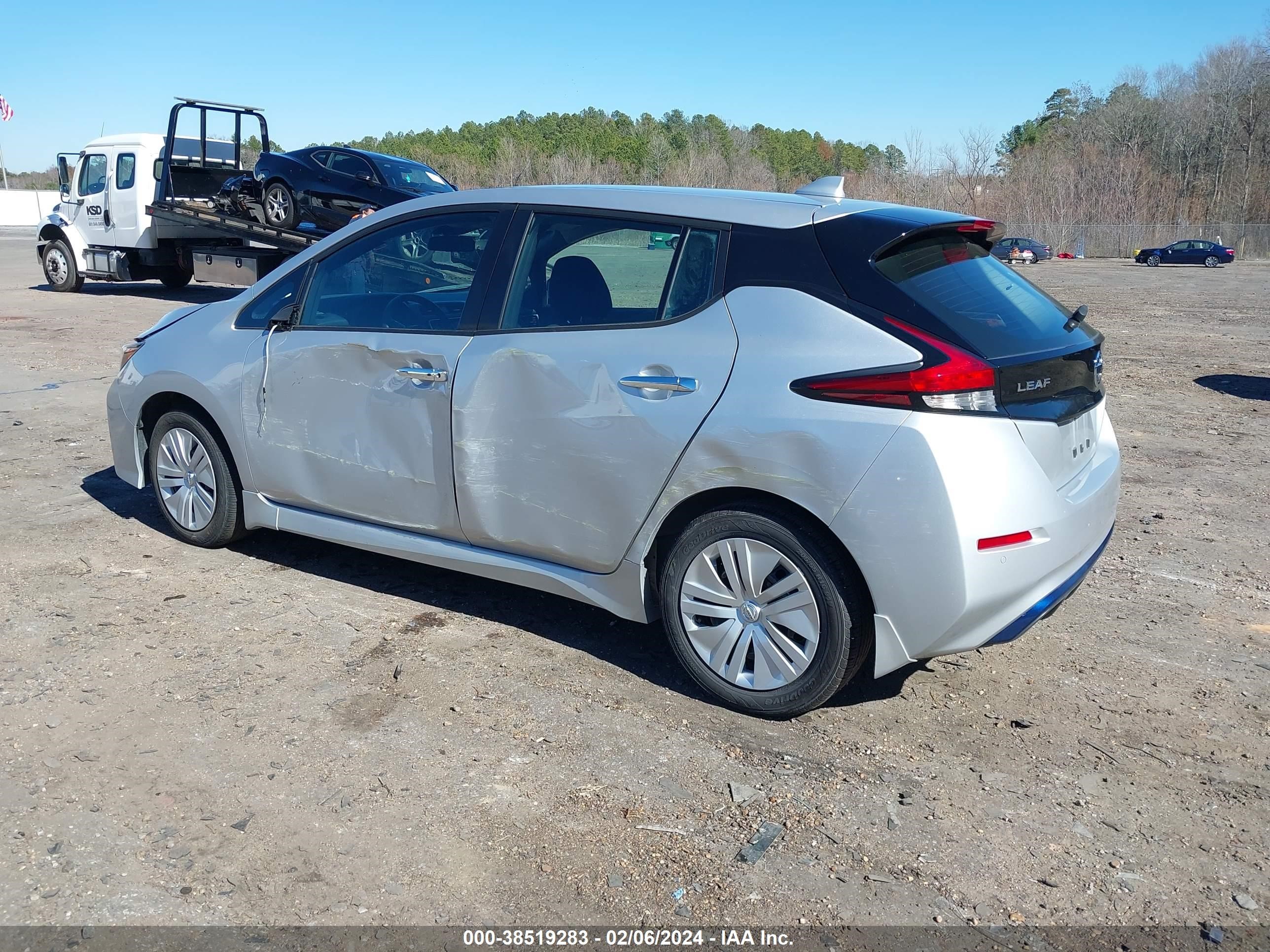 Photo 3 VIN: 1N4AZ1BV1NC564132 - NISSAN LEAF 