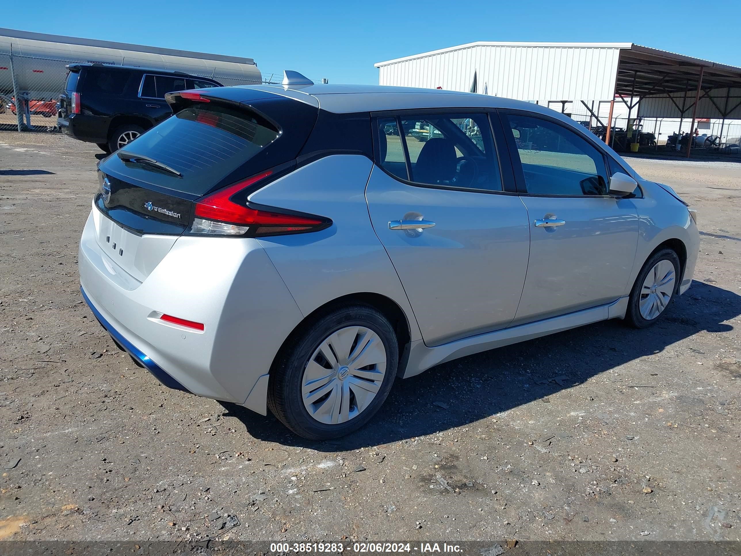 Photo 4 VIN: 1N4AZ1BV1NC564132 - NISSAN LEAF 