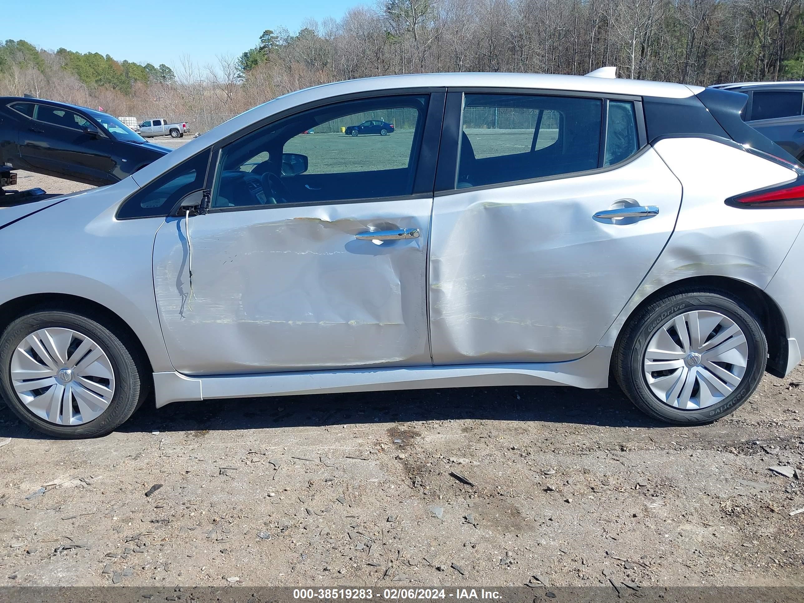 Photo 6 VIN: 1N4AZ1BV1NC564132 - NISSAN LEAF 