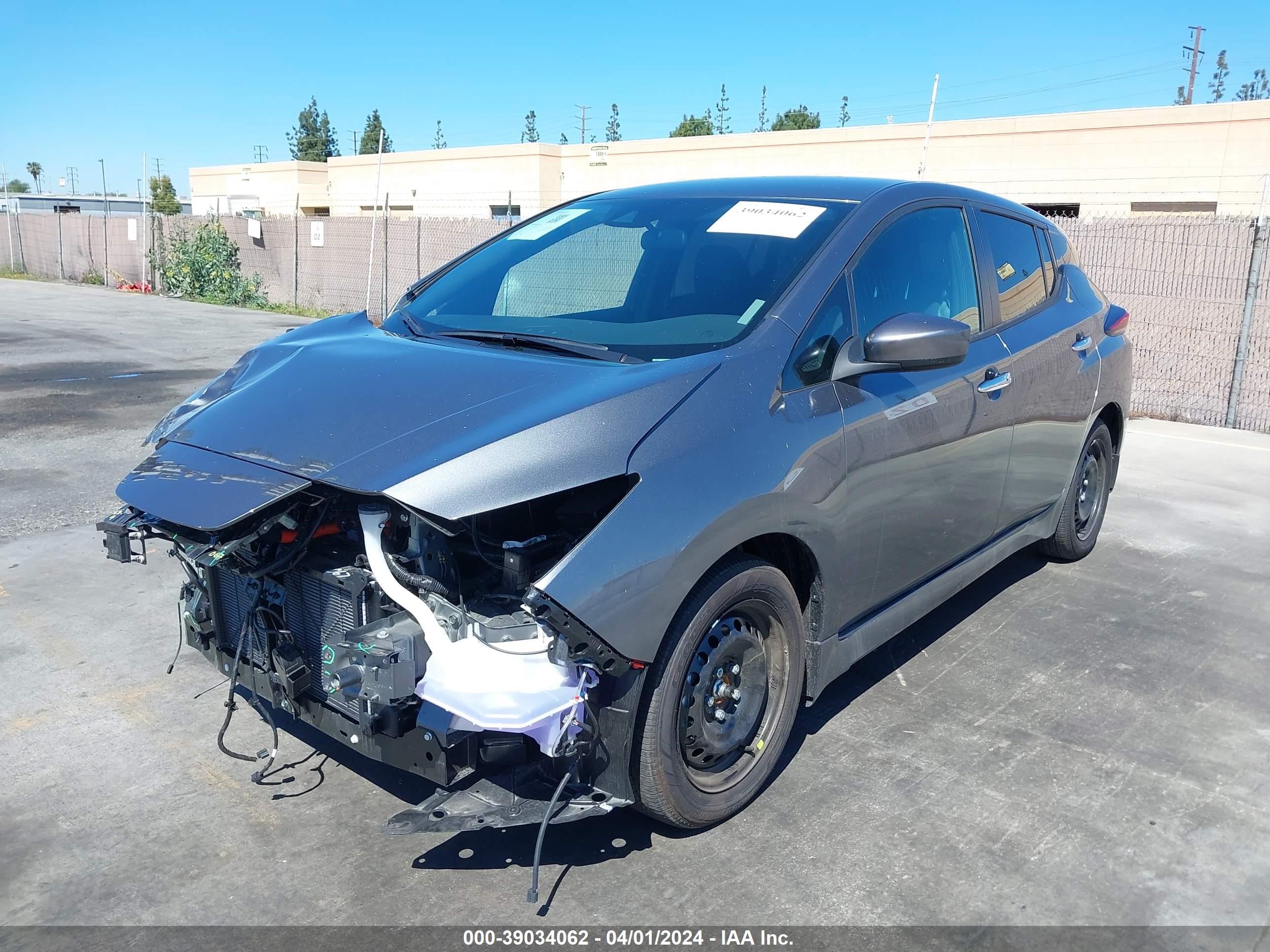 Photo 1 VIN: 1N4AZ1BV1PC562836 - NISSAN LEAF 