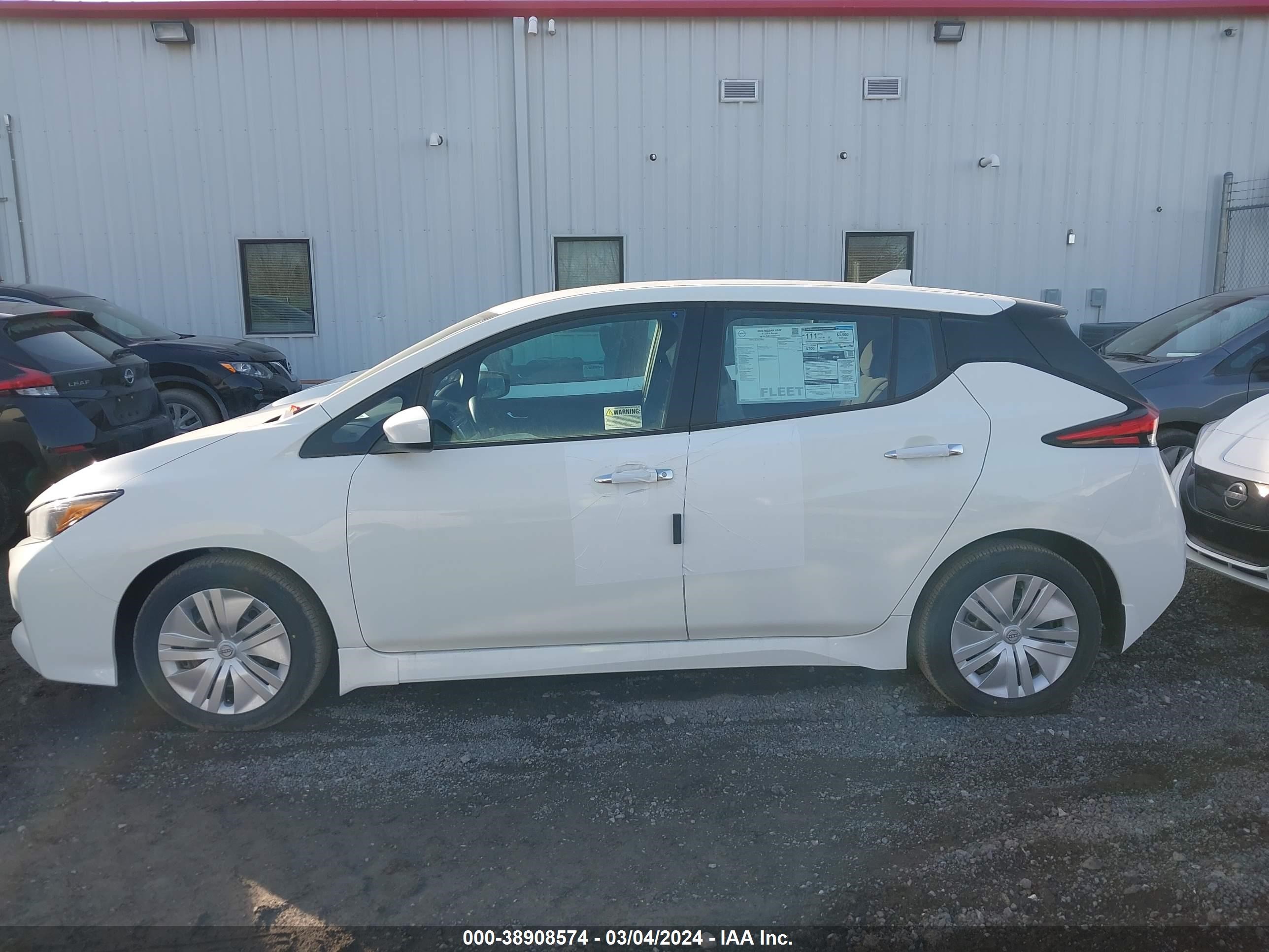 Photo 13 VIN: 1N4AZ1BV9RC555734 - NISSAN LEAF 