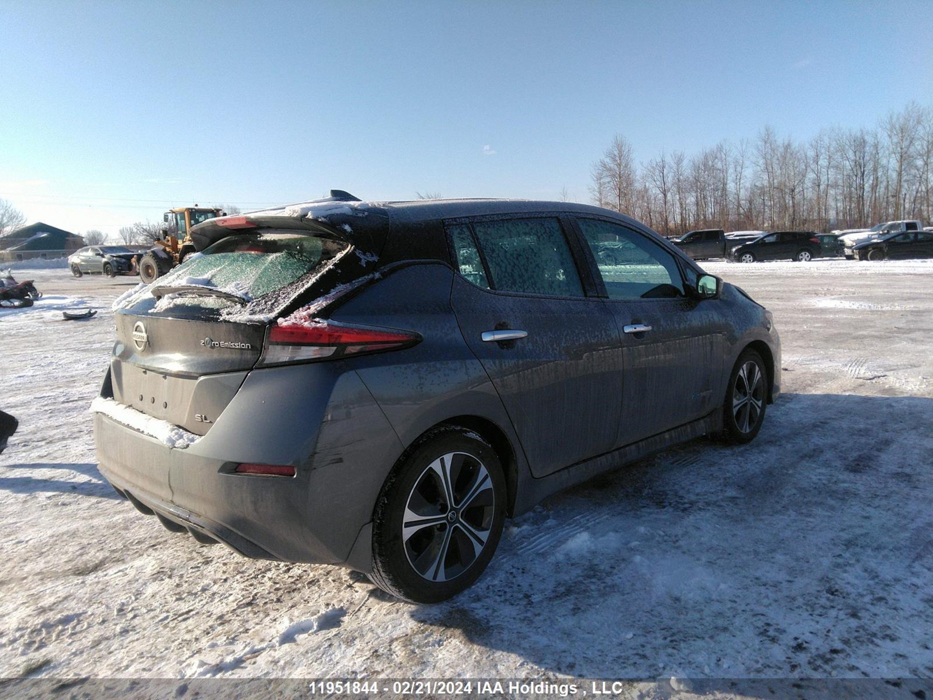 Photo 3 VIN: 1N4AZ1CP0JC316786 - NISSAN LEAF 