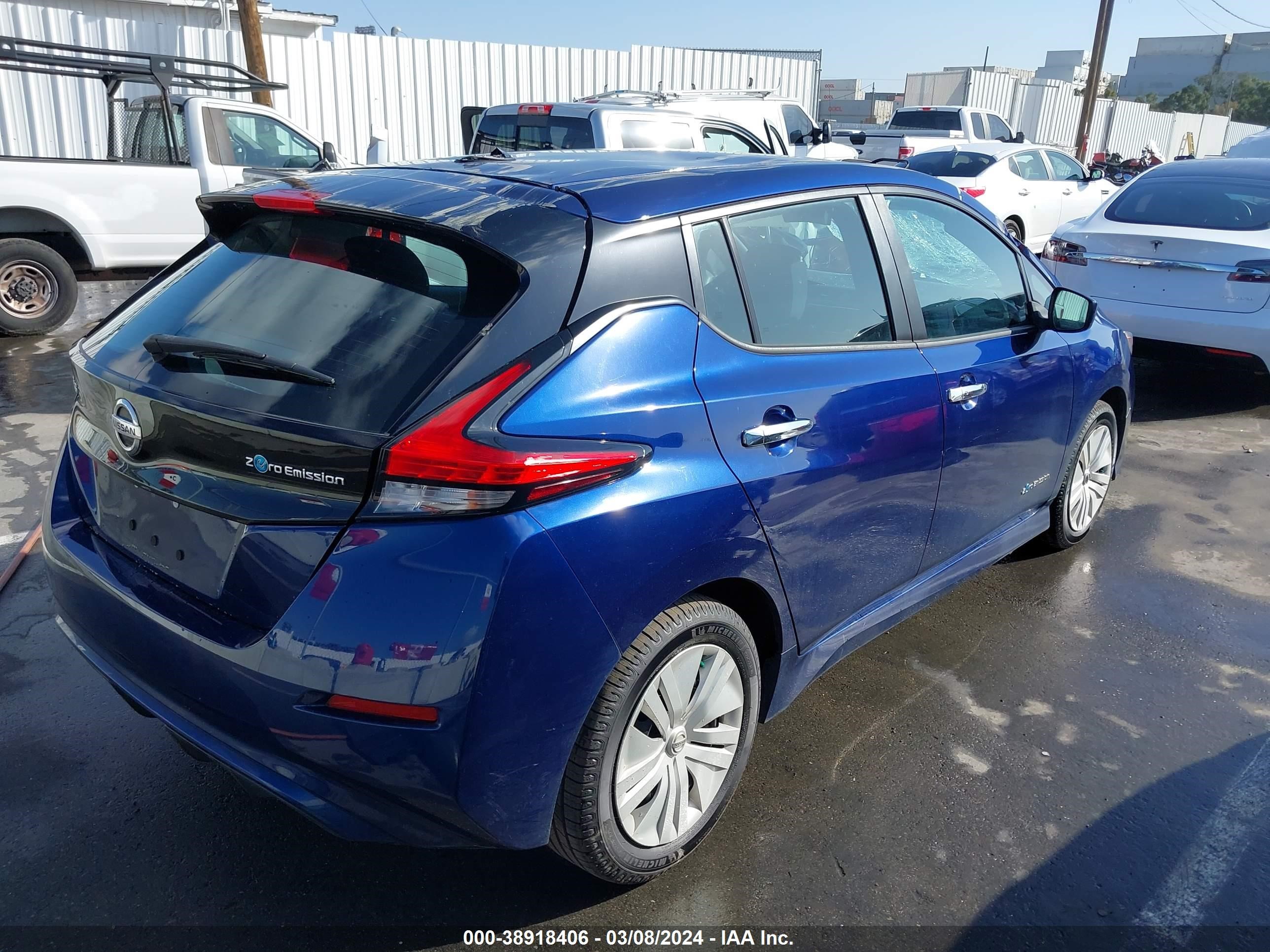 Photo 3 VIN: 1N4AZ1CP0KC308477 - NISSAN LEAF 